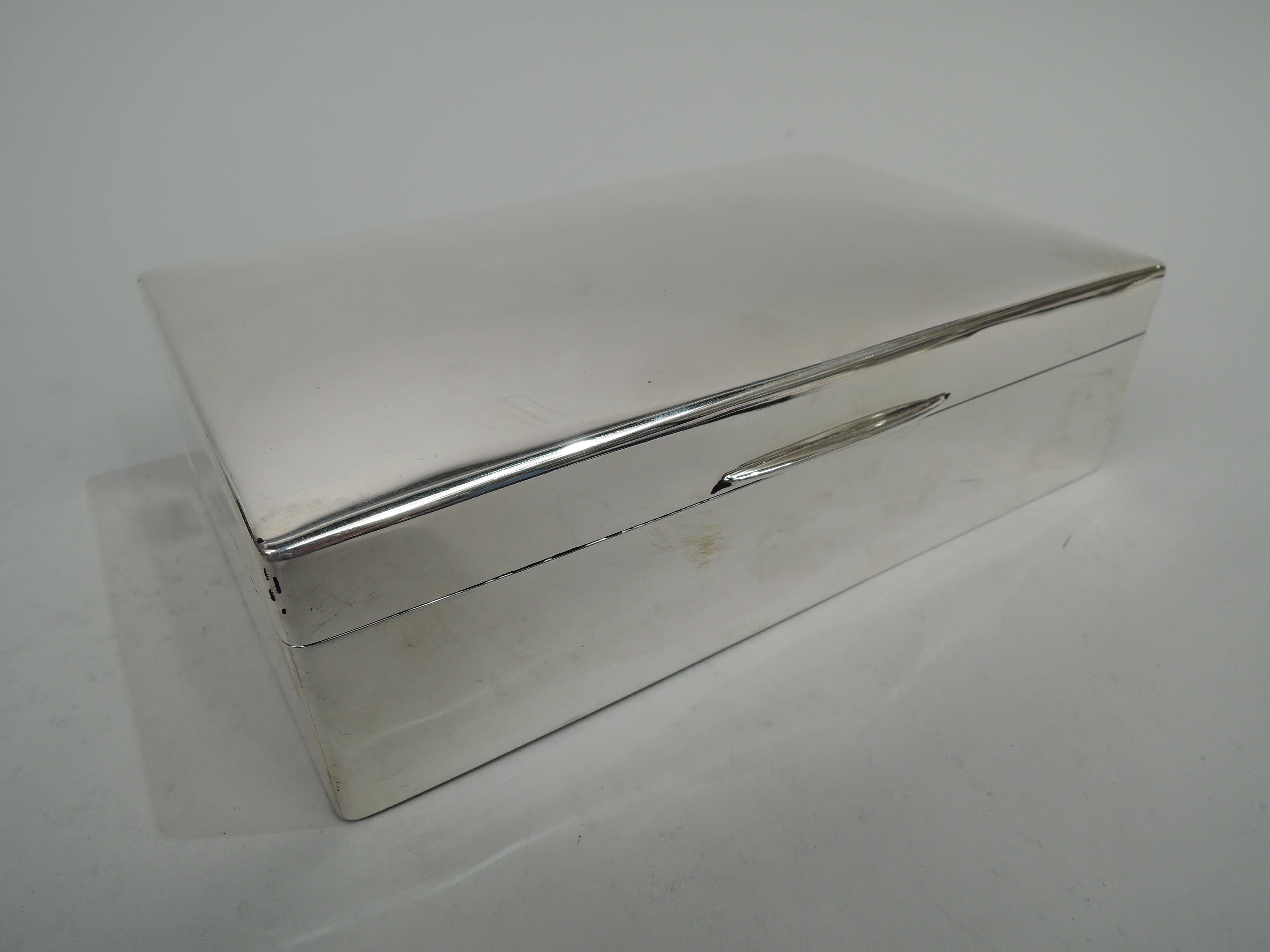 English Modern Sterling Silver Box In Good Condition In New York, NY