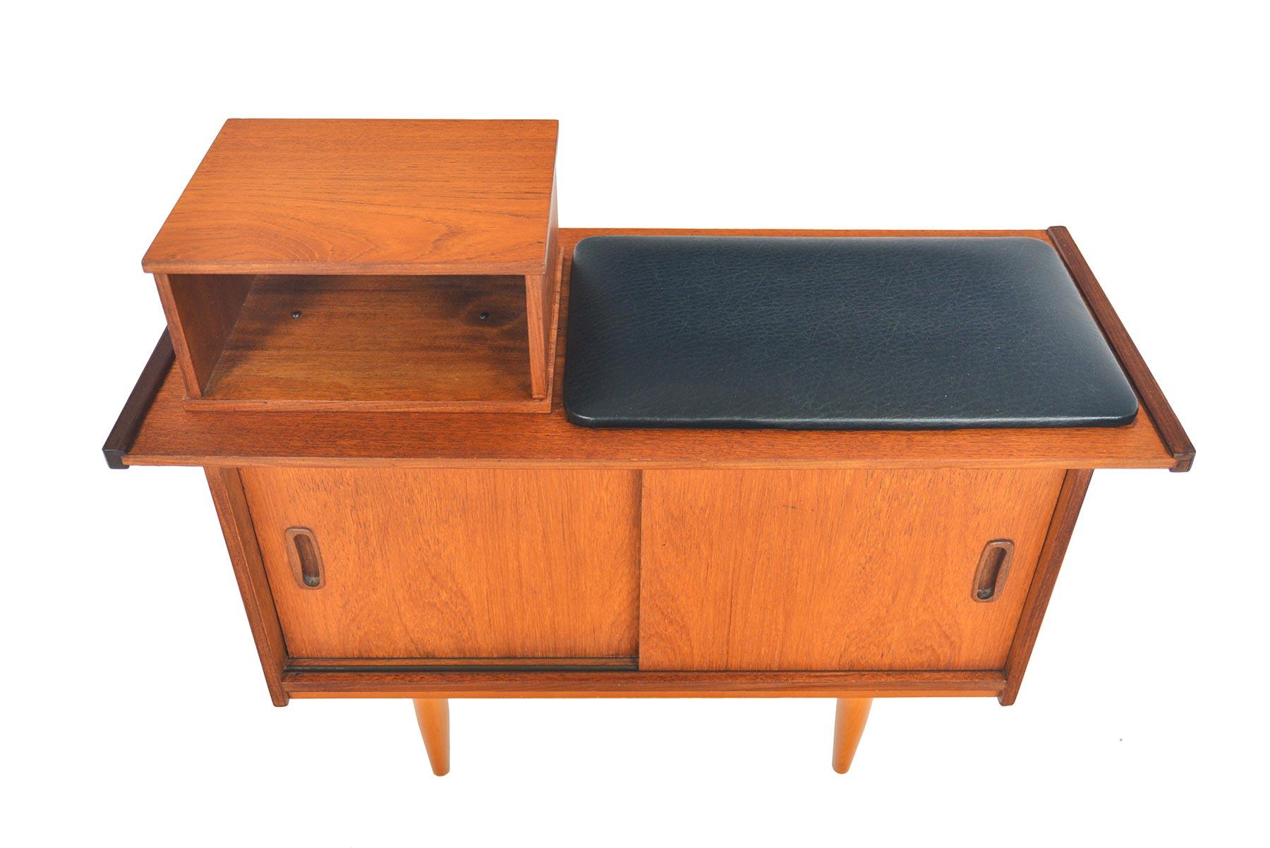 English Modern Teak Telephone Bench by Jentique In Good Condition In Berkeley, CA
