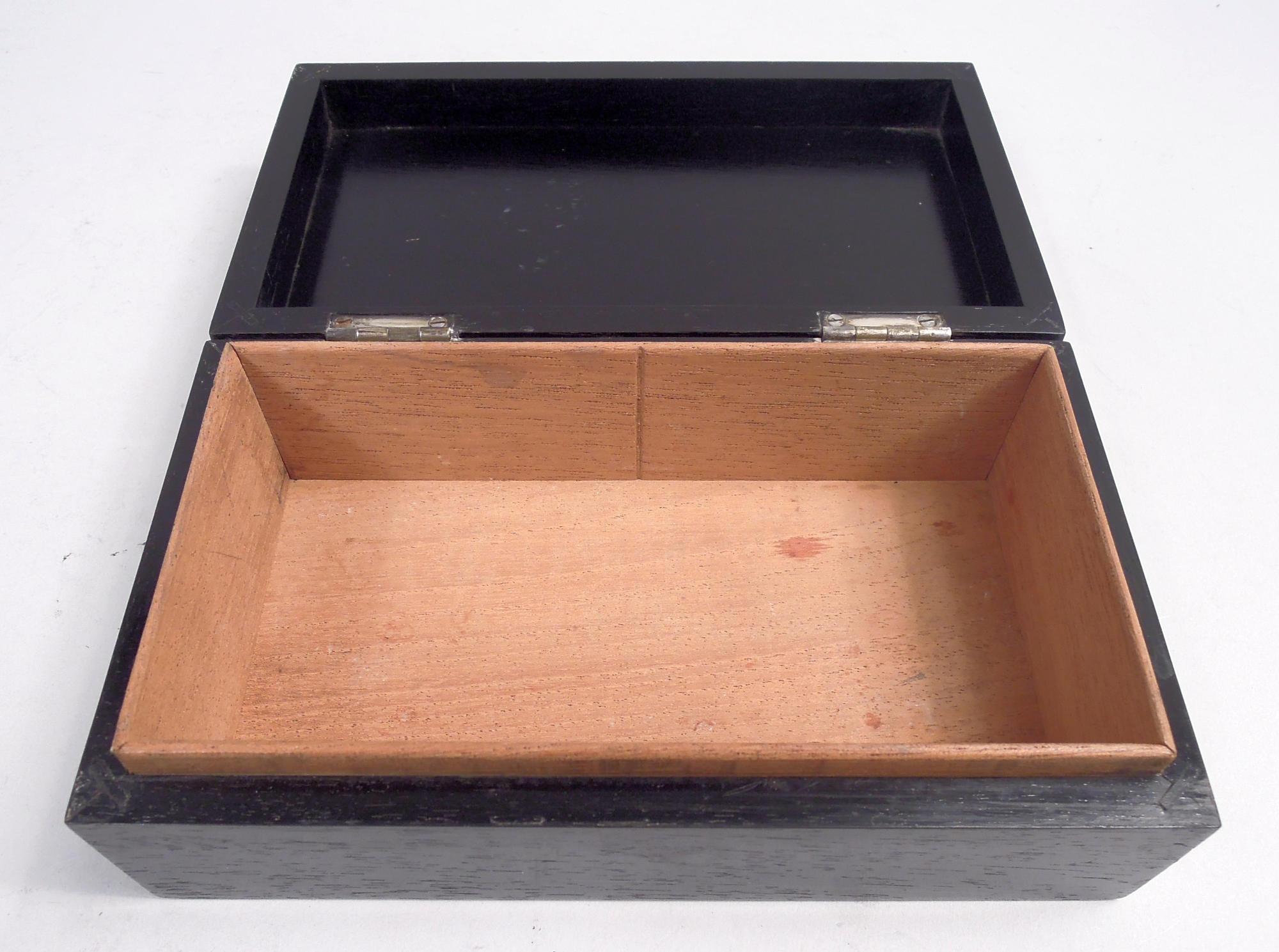 Scatola inglese moderna in Wood con mazza da golf e pallina in argento, 1927 in vendita 1