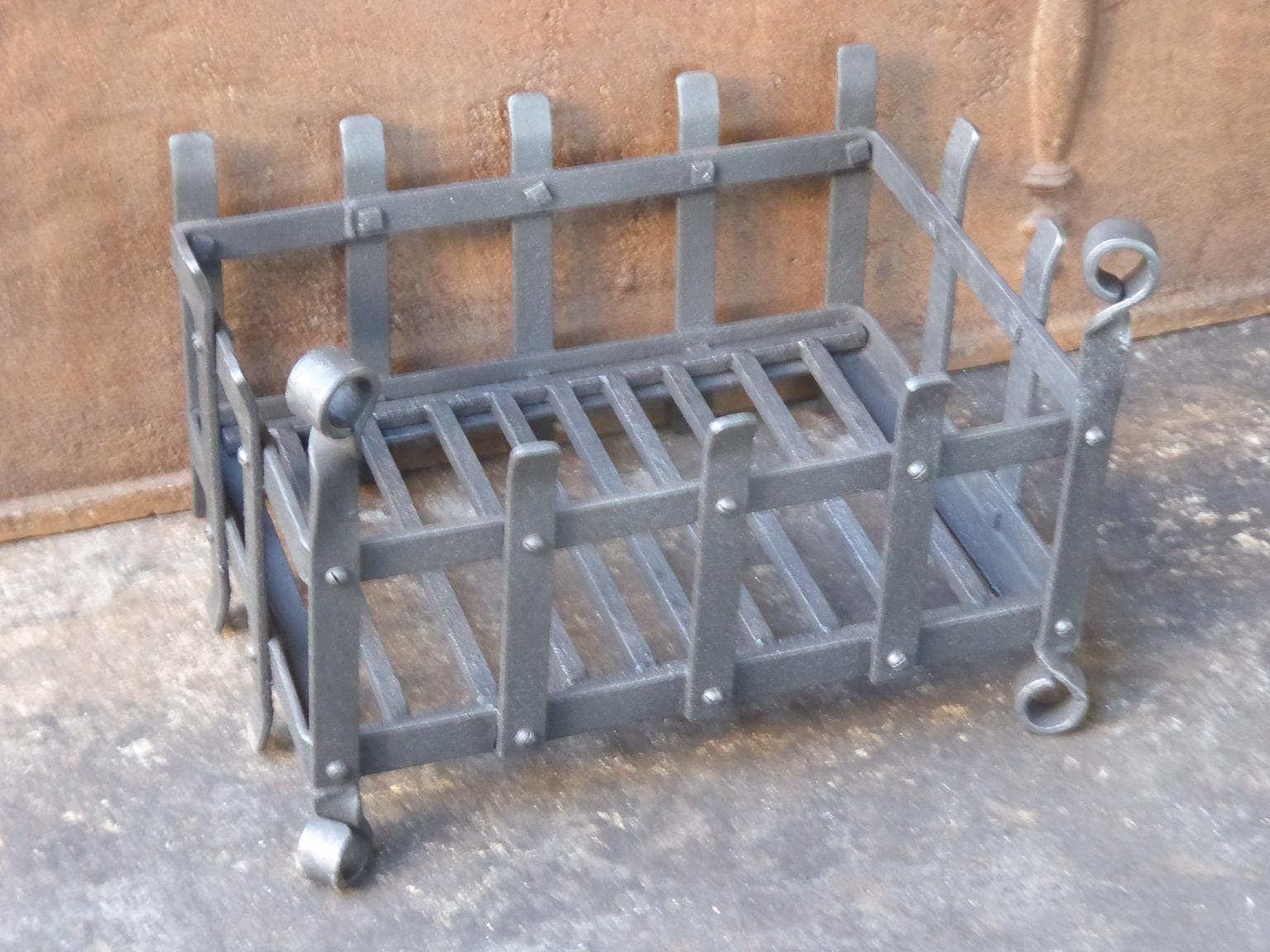 English Modernist Fireplace Grate, Fire Grate In Good Condition In Amerongen, NL