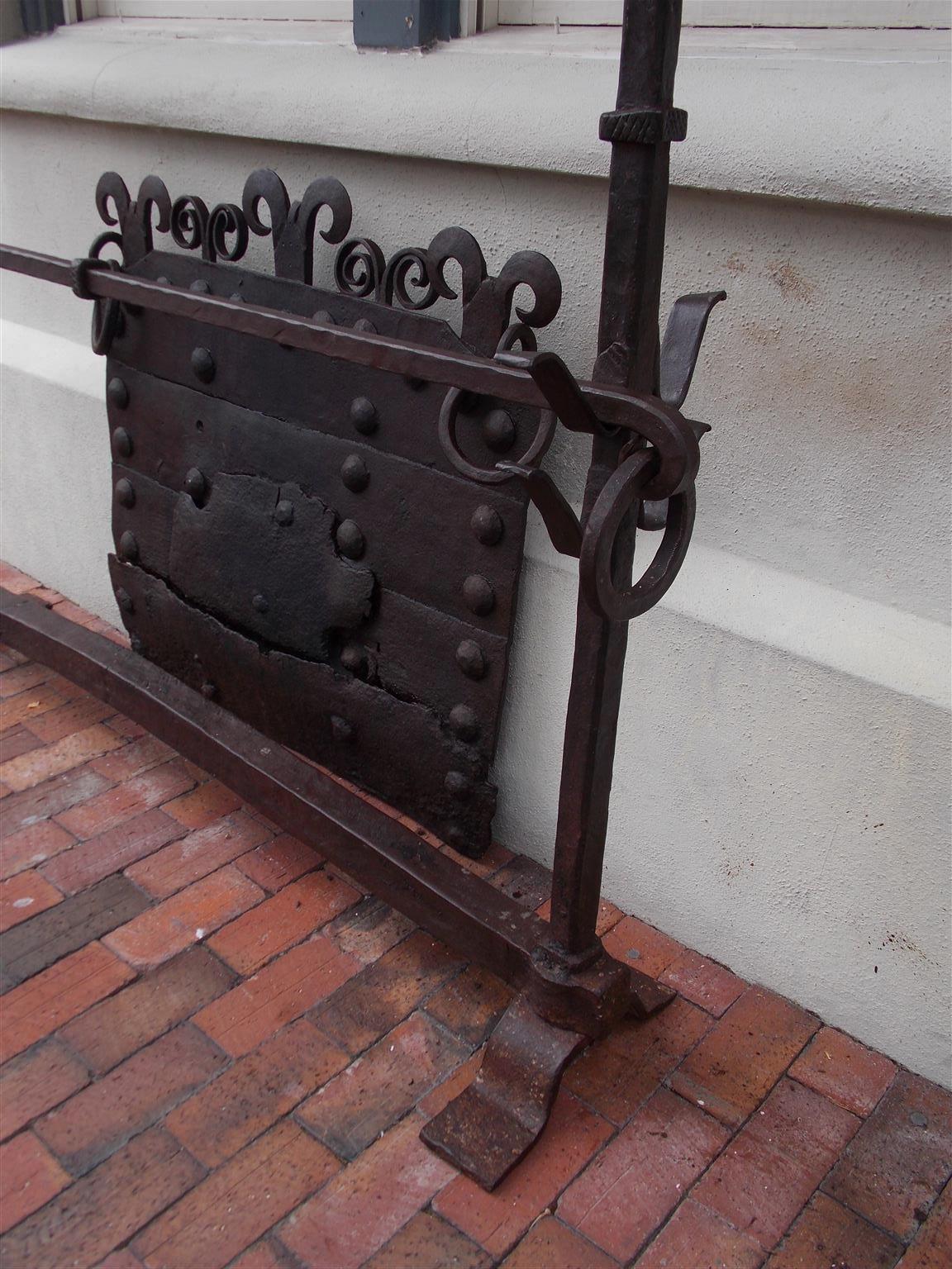 Mid-18th Century English Monumental Wrought Iron Fire Guard with Decorative Fire Back, Circa 1750 For Sale