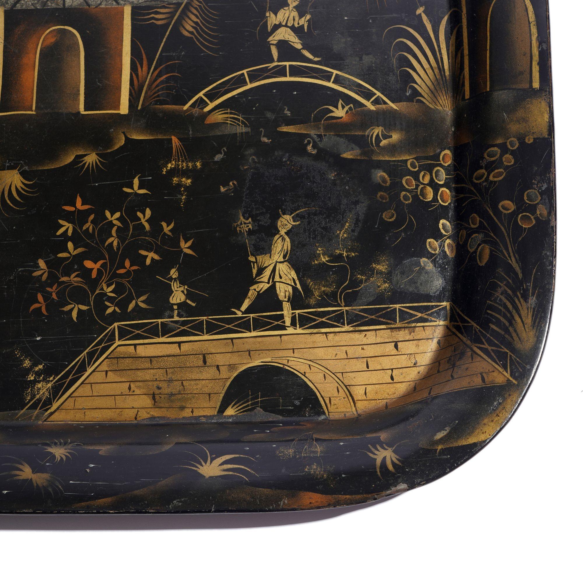 XIXe siècle Plateau à tole à bord roulé en chinoiserie naïve anglaise, 1830 en vente