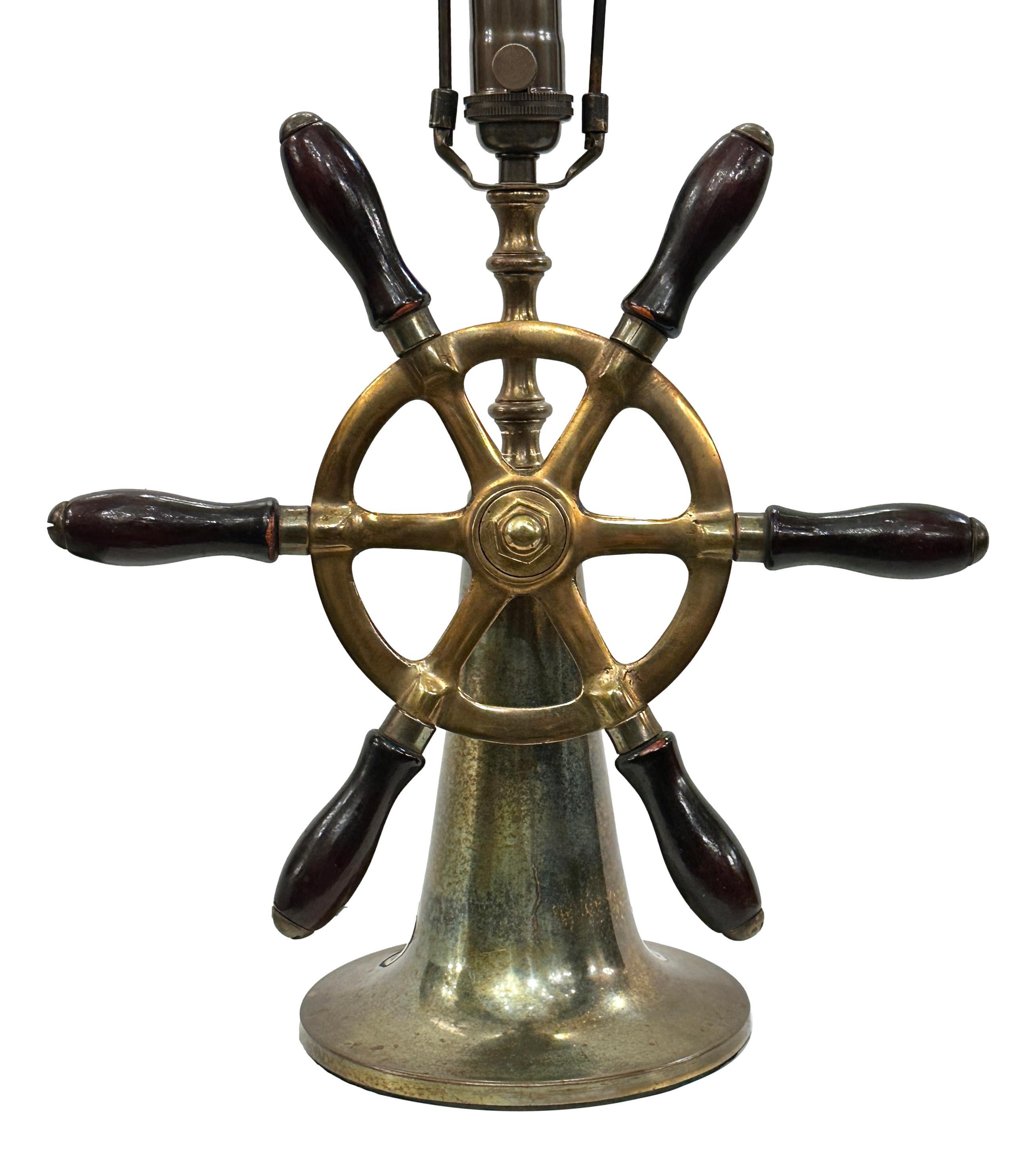 Bronze Lampe de bureau anglaise nautique en vente