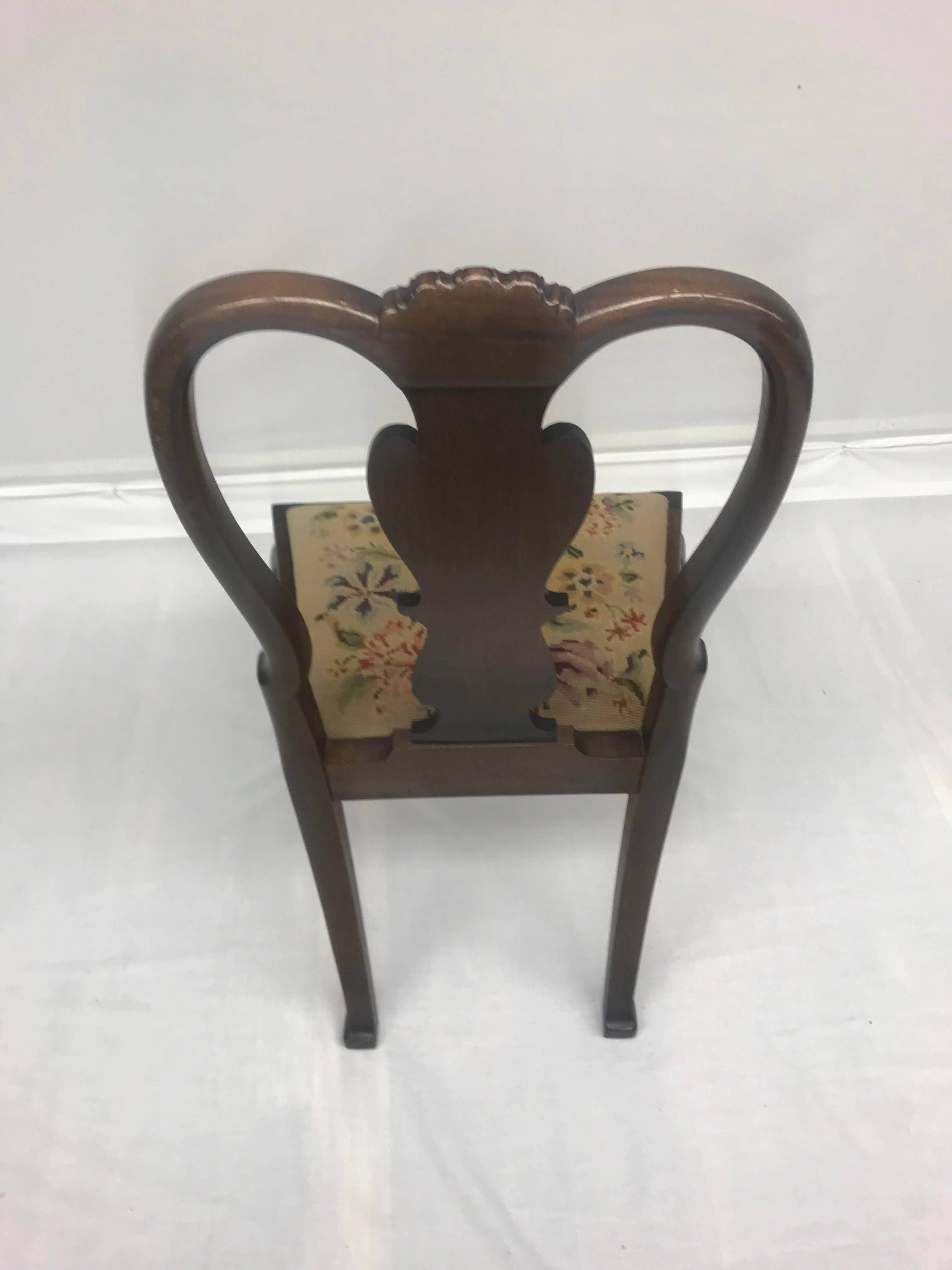 English Needlepoint Dining Chairs, Set of Four For Sale 5