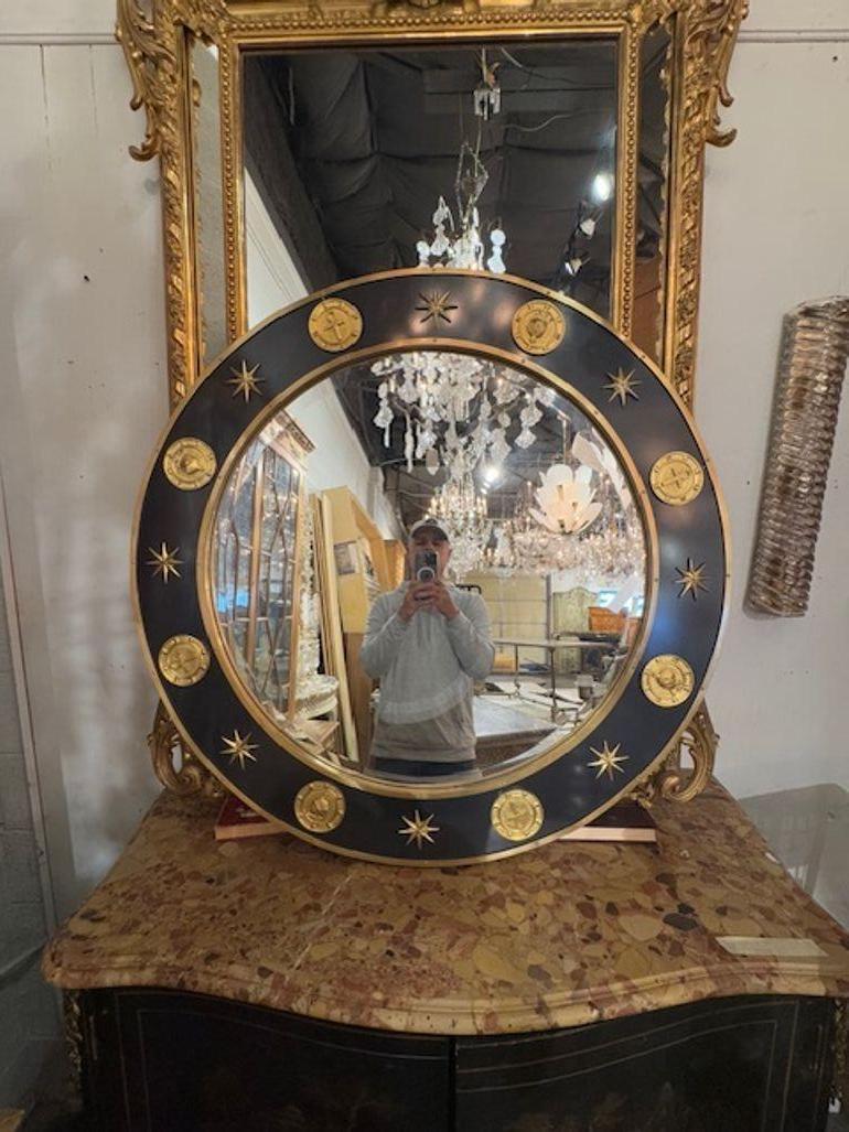 English Neo-classical Round Mirror In Good Condition For Sale In Dallas, TX