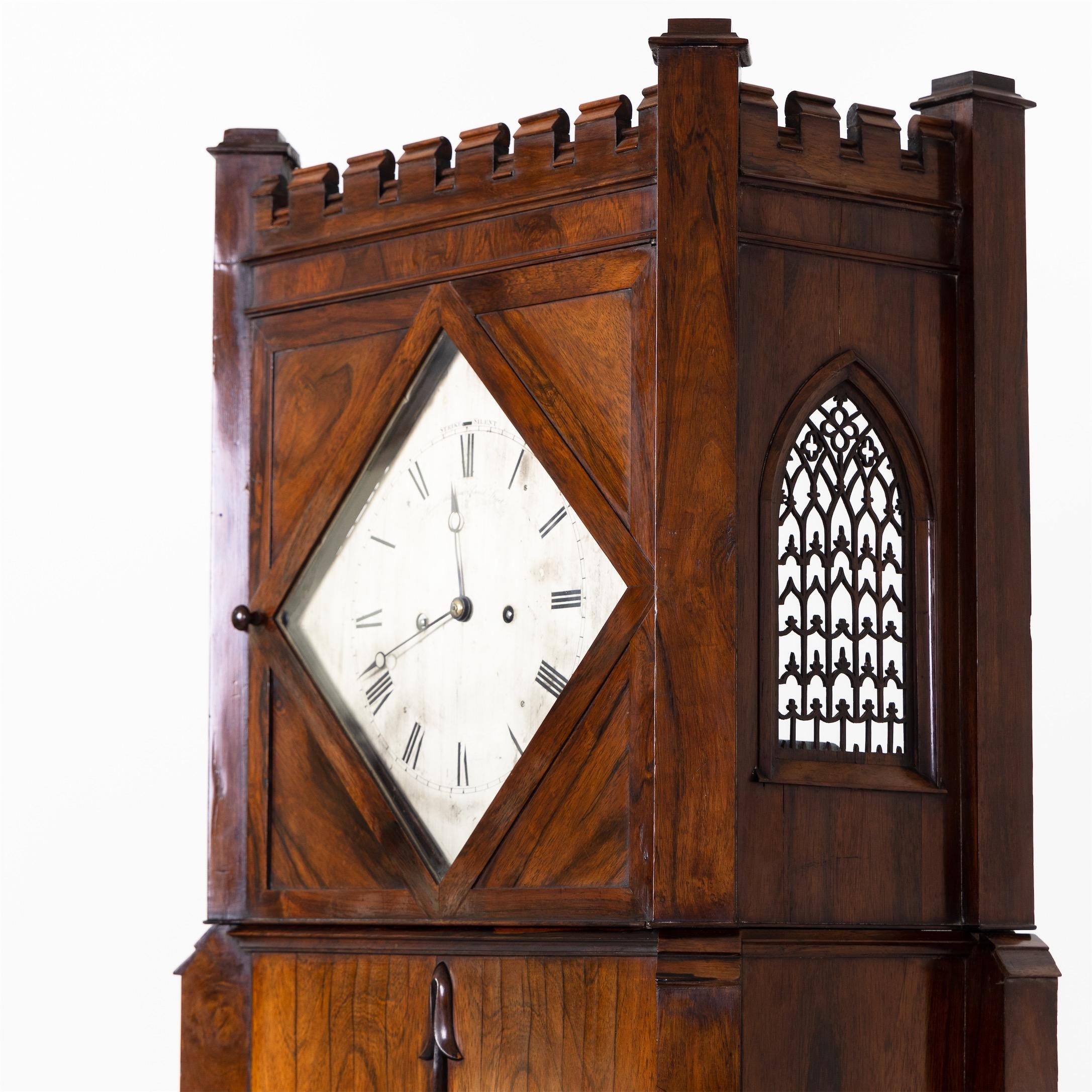 XIXe siècle Horloge de grand-père néo-gothique anglaise, Payne & Co., 19ème siècle en vente