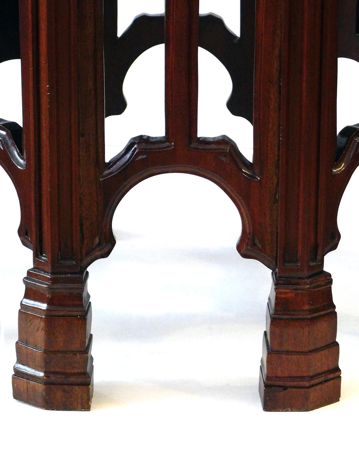 English Neo-Gothic Style Carved Solid Mahogany Octagonal Side / Drinks Table In Excellent Condition For Sale In San Francisco, CA