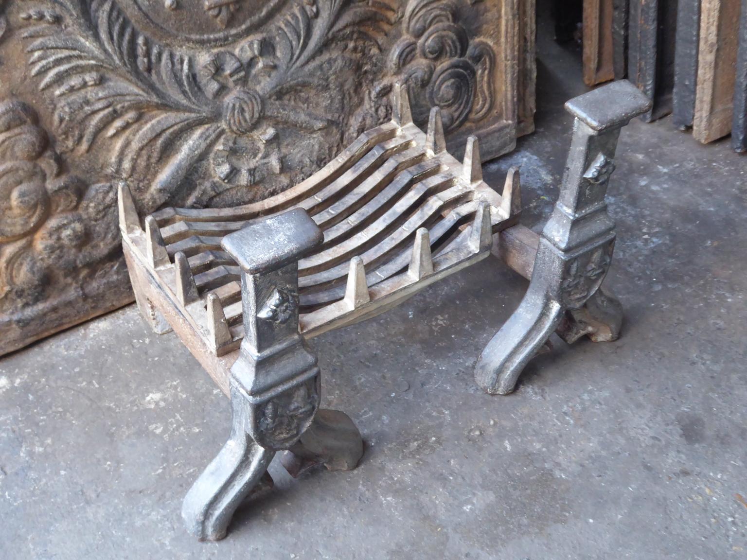 English Neo Gothic Style Fireplace Grate, Fire Grate In Good Condition In Amerongen, NL