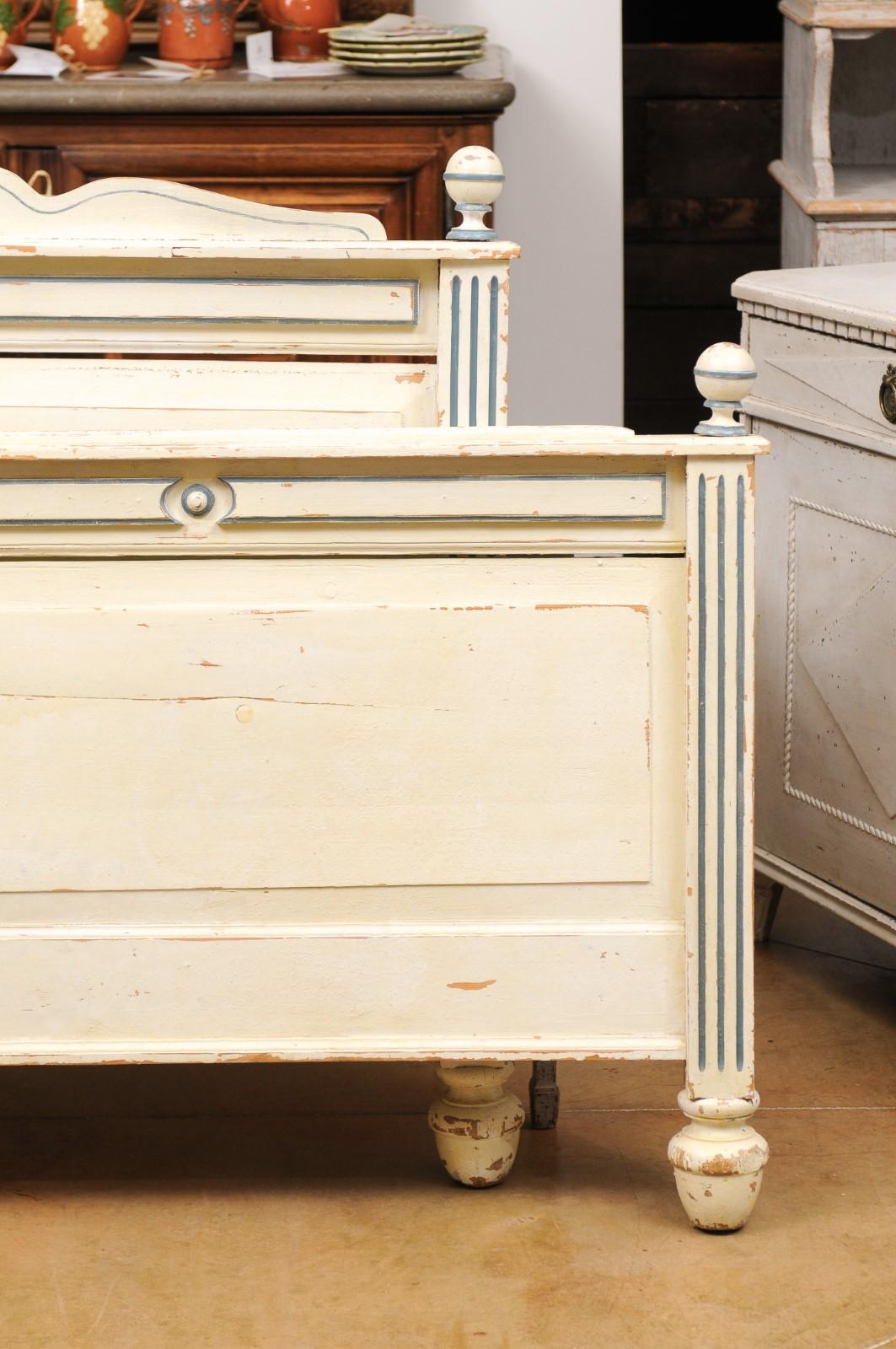 English Neoclassical Style 19th Century Small Bed's Headboard and Footboard In Good Condition In Atlanta, GA
