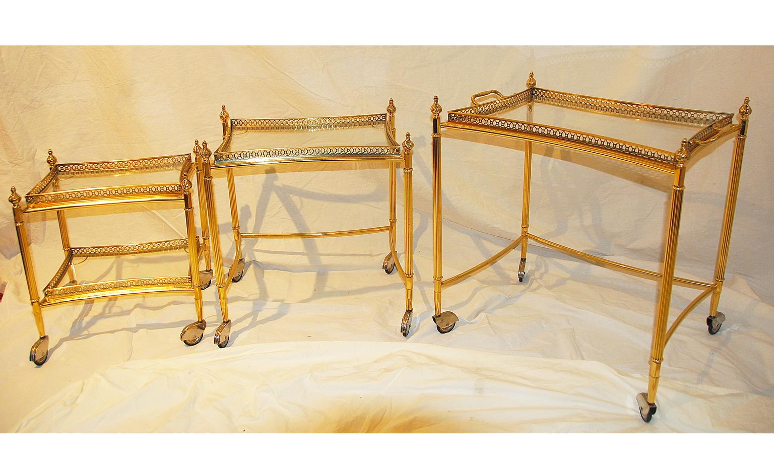 Mid-Century Modern English Nesting Set of Three Brass Bar Carts with Removable Galleried Trays For Sale