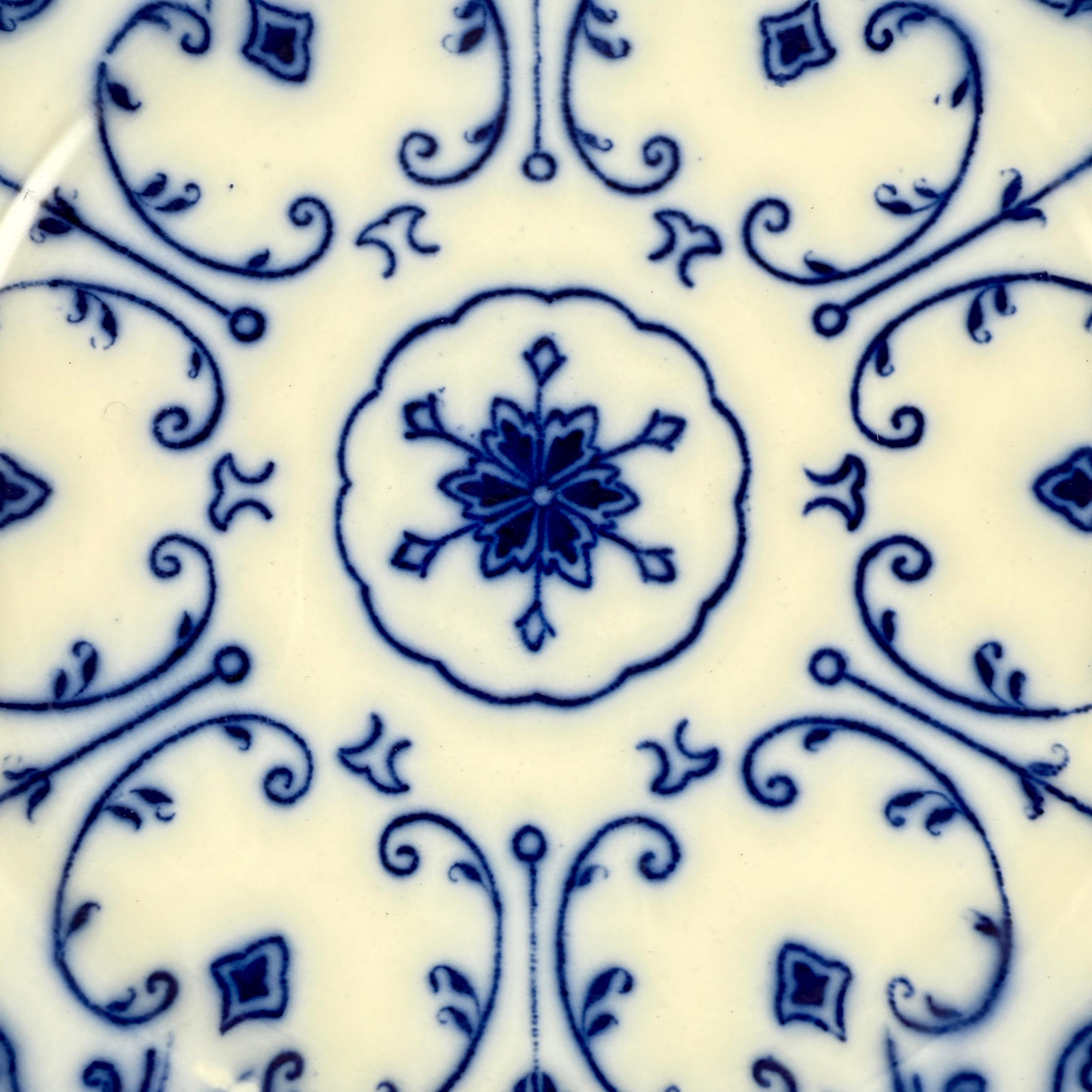 English New Wharf Pottery Conway Pattern Flow Blue Plates, circa 1890, S/4 For Sale 1