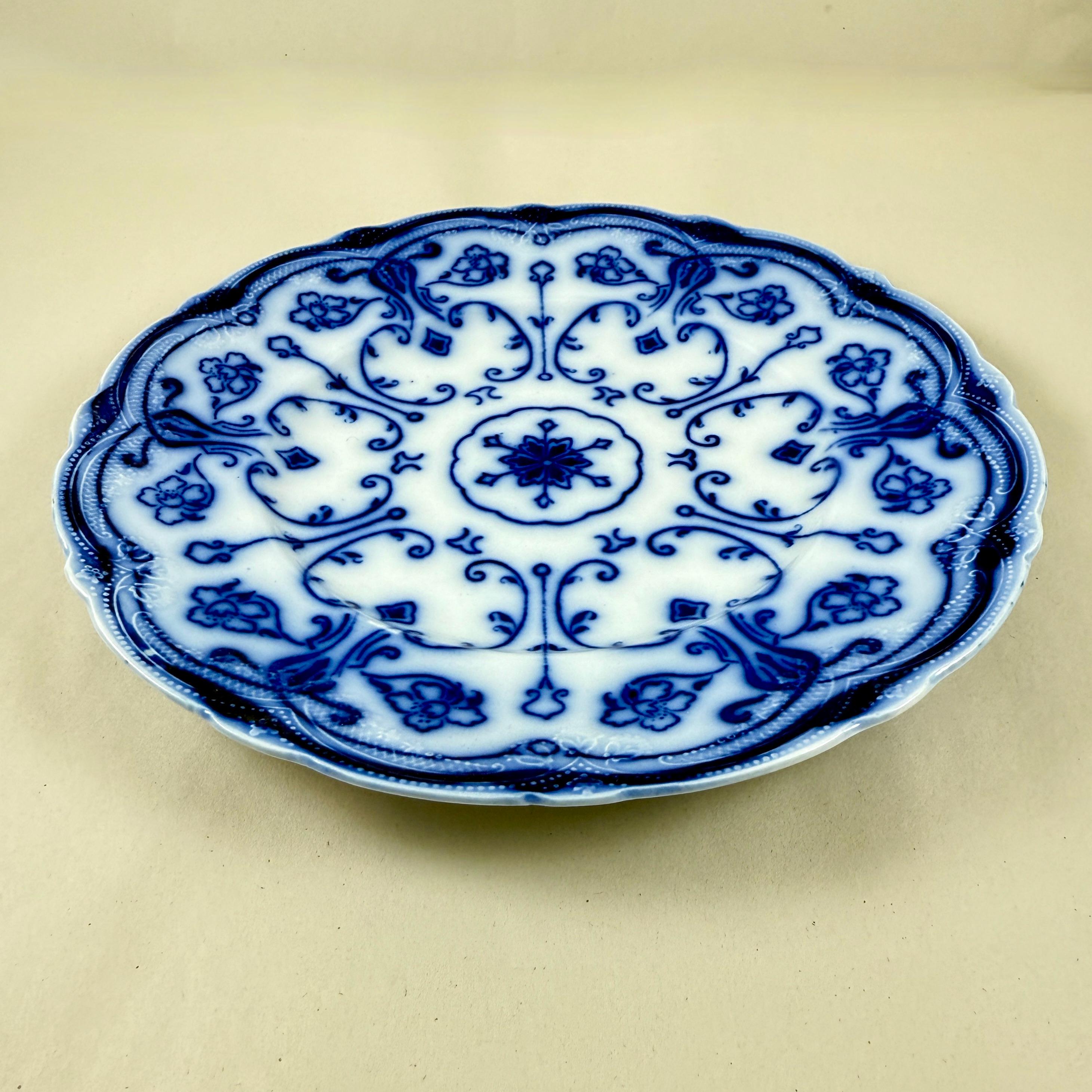 English New Wharf Pottery Conway Pattern Flow Blue Plates, circa 1890, S/4 For Sale 2