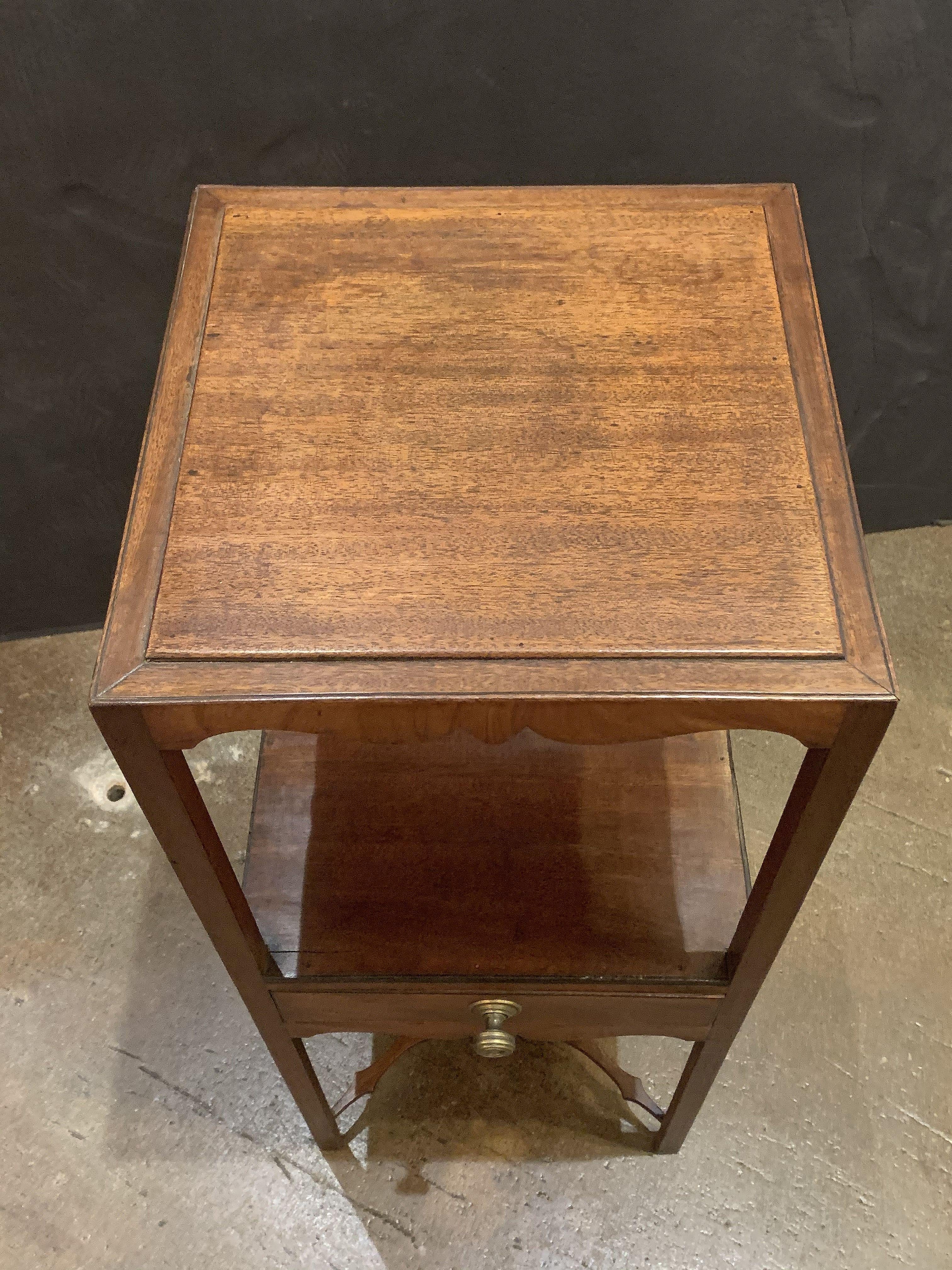 English Nightstand or Bedside Table of Mahogany with One Drawer For Sale 7