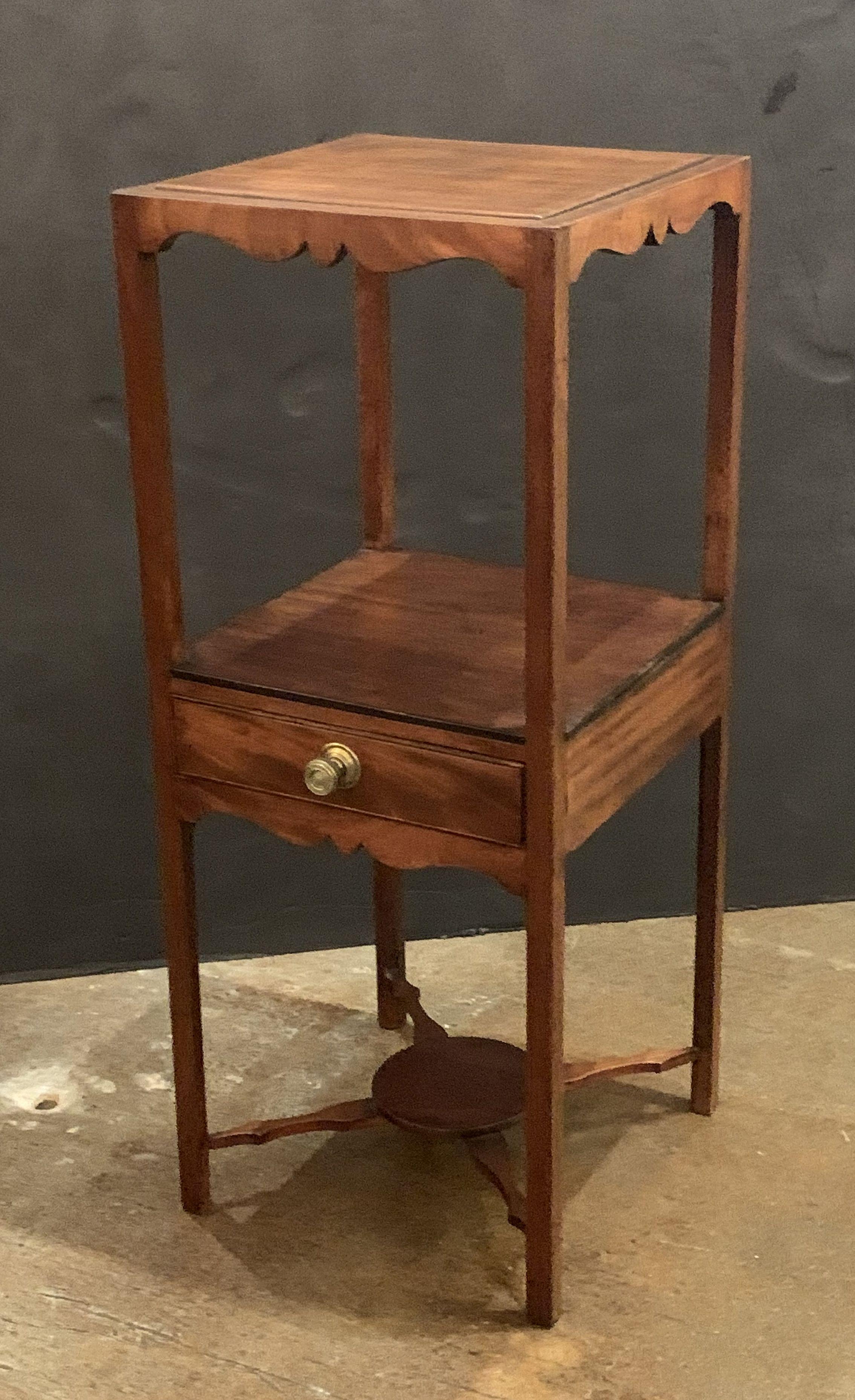 English Nightstand or Bedside Table of Mahogany with One Drawer For Sale 9