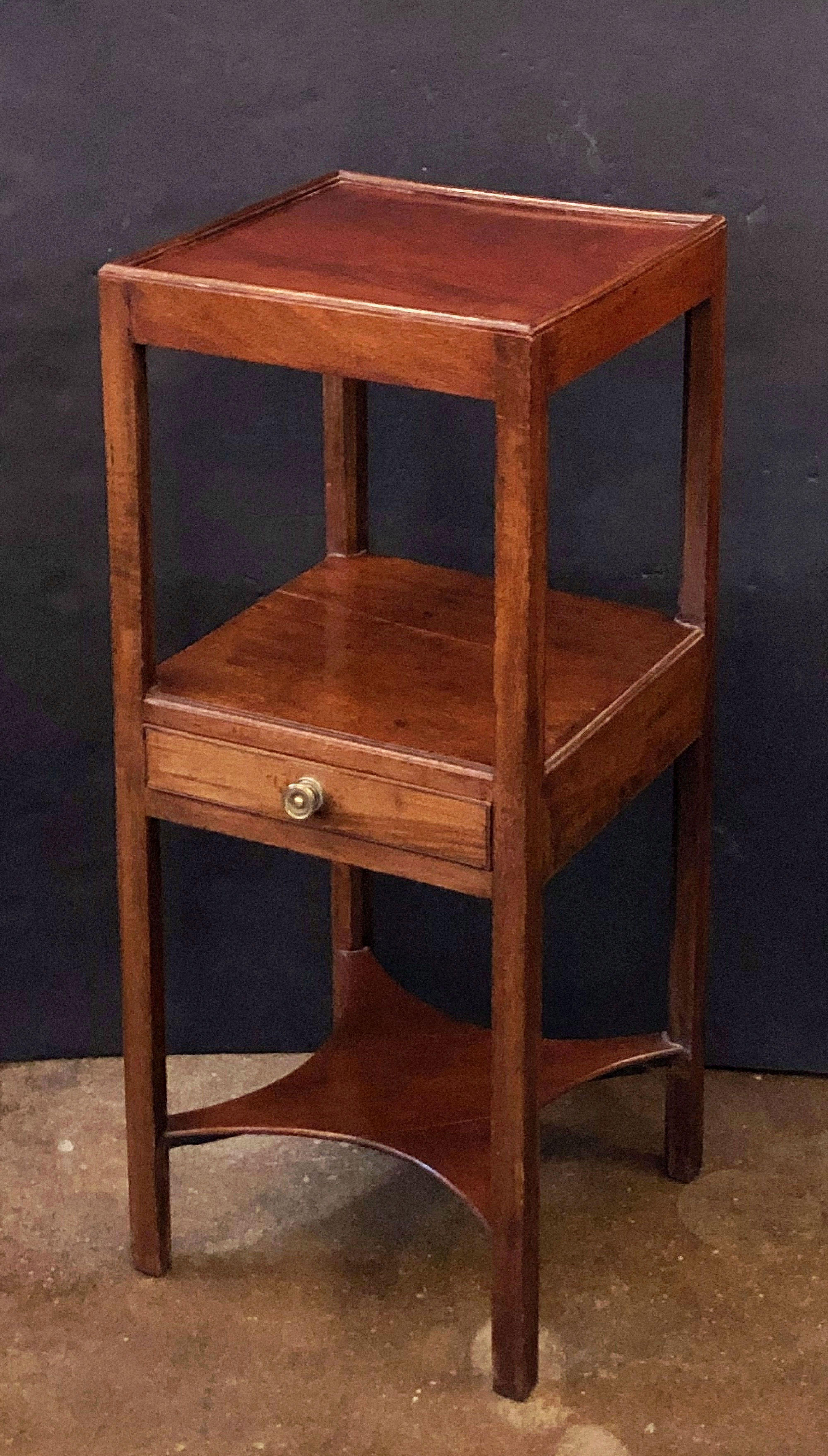 20th Century English Nightstand or Bedside Table of Mahogany with One Drawer