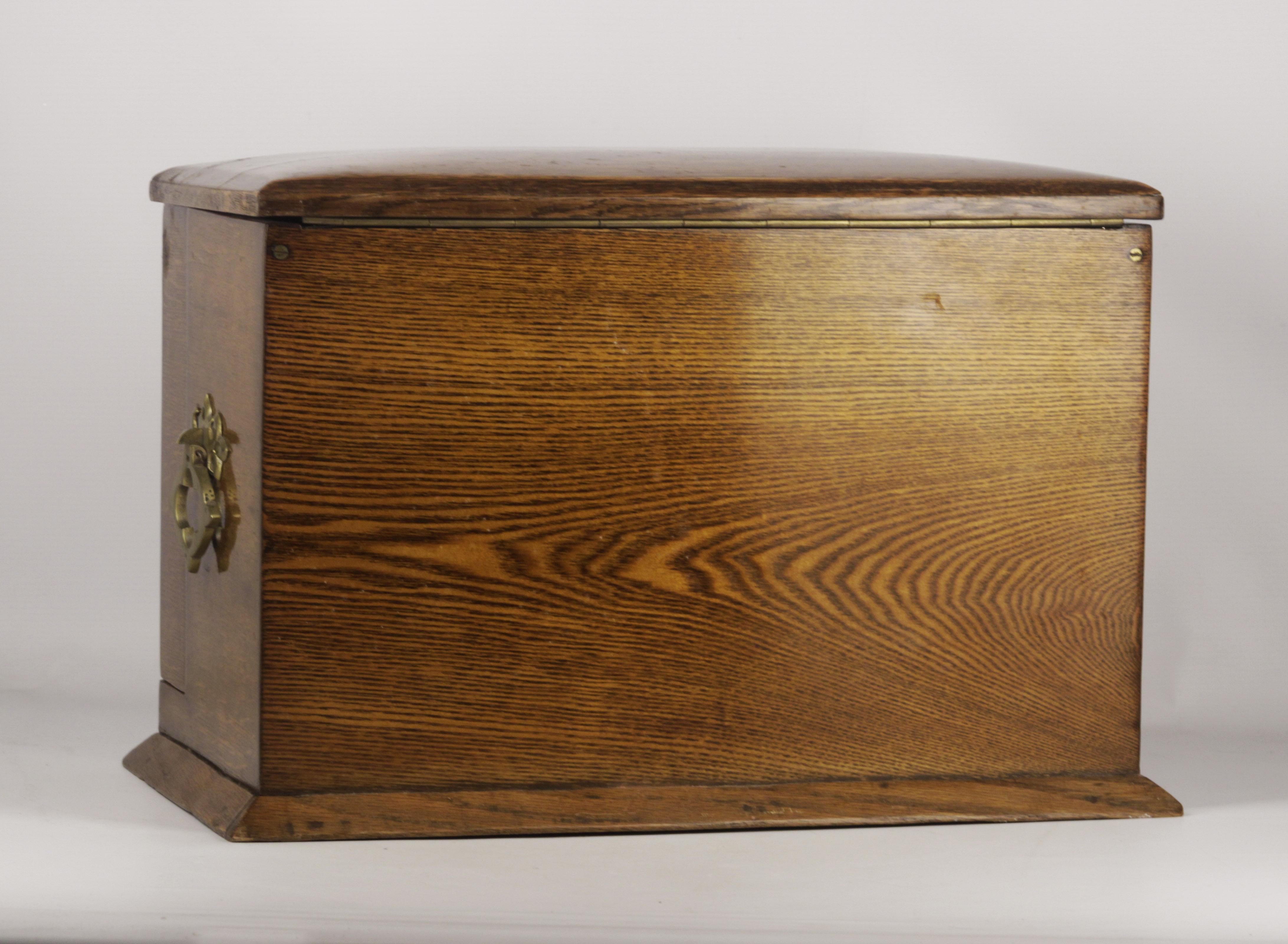 English Notary Desk in Oak, Travel Mail /Correspondence Box In Good Condition In North Miami, FL