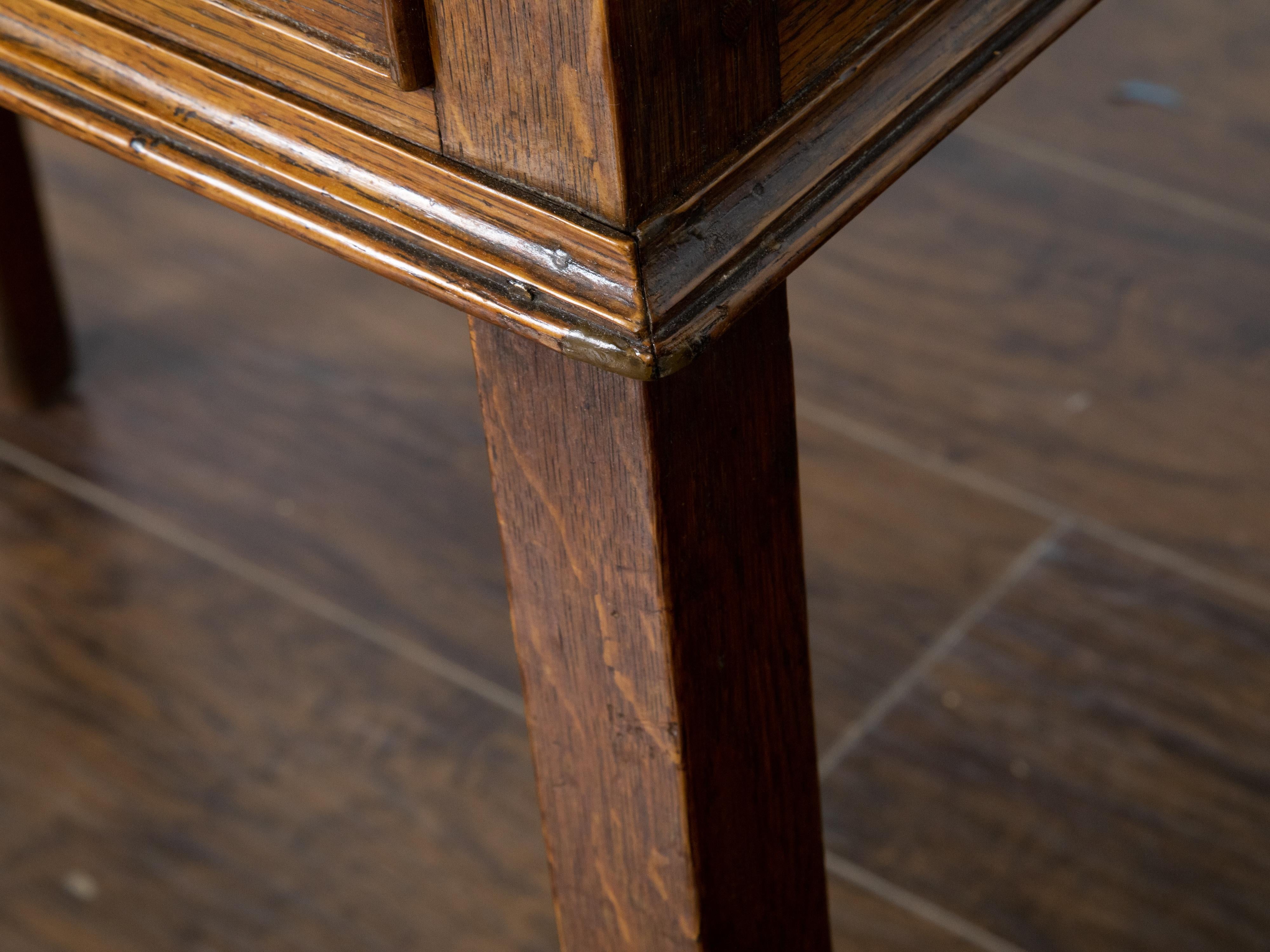 Table d'appoint en chêne anglais des années 1840 avec tiroir simple et quincaillerie ornée en vente 6