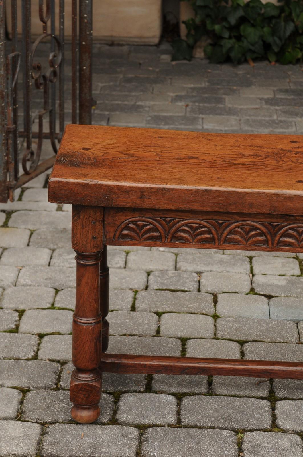 English Oak 1880s Bench with Low-Relief Carved Decor and Column-Shaped Legs In Good Condition For Sale In Atlanta, GA
