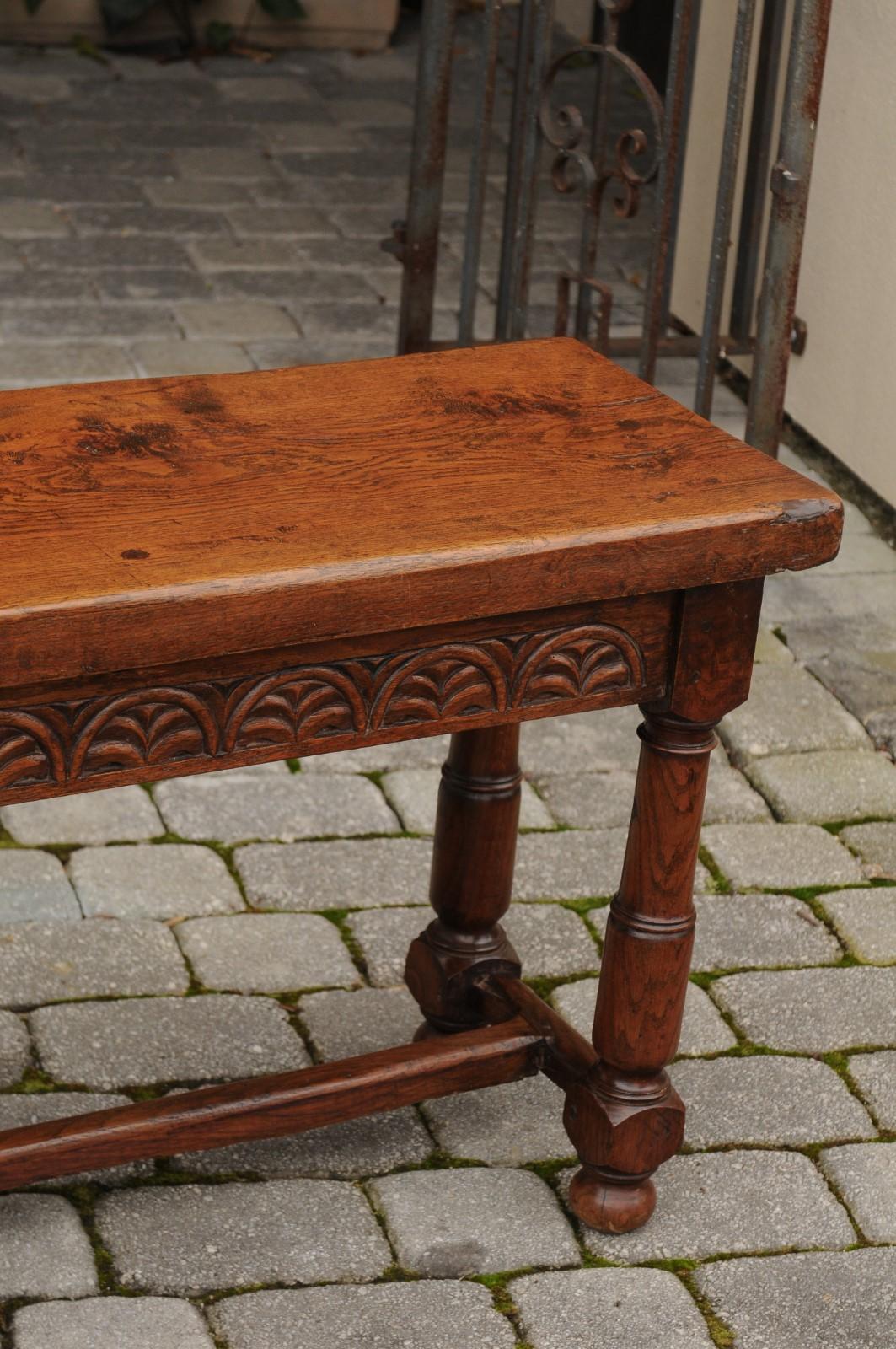 English Oak 1880s Bench with Low-Relief Carved Decor and Column-Shaped Legs For Sale 2