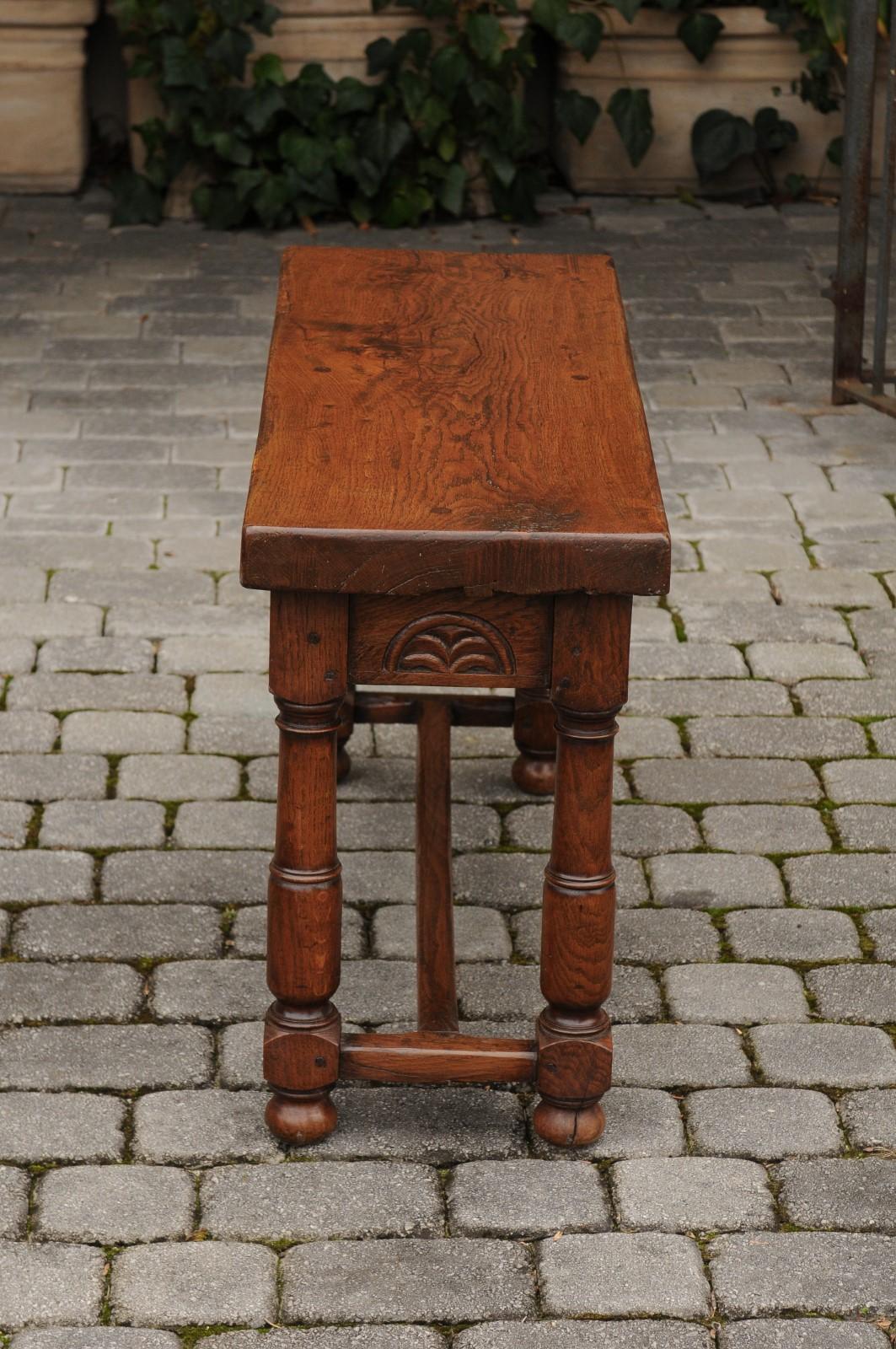 English Oak 1880s Bench with Low-Relief Carved Decor and Column-Shaped Legs For Sale 4