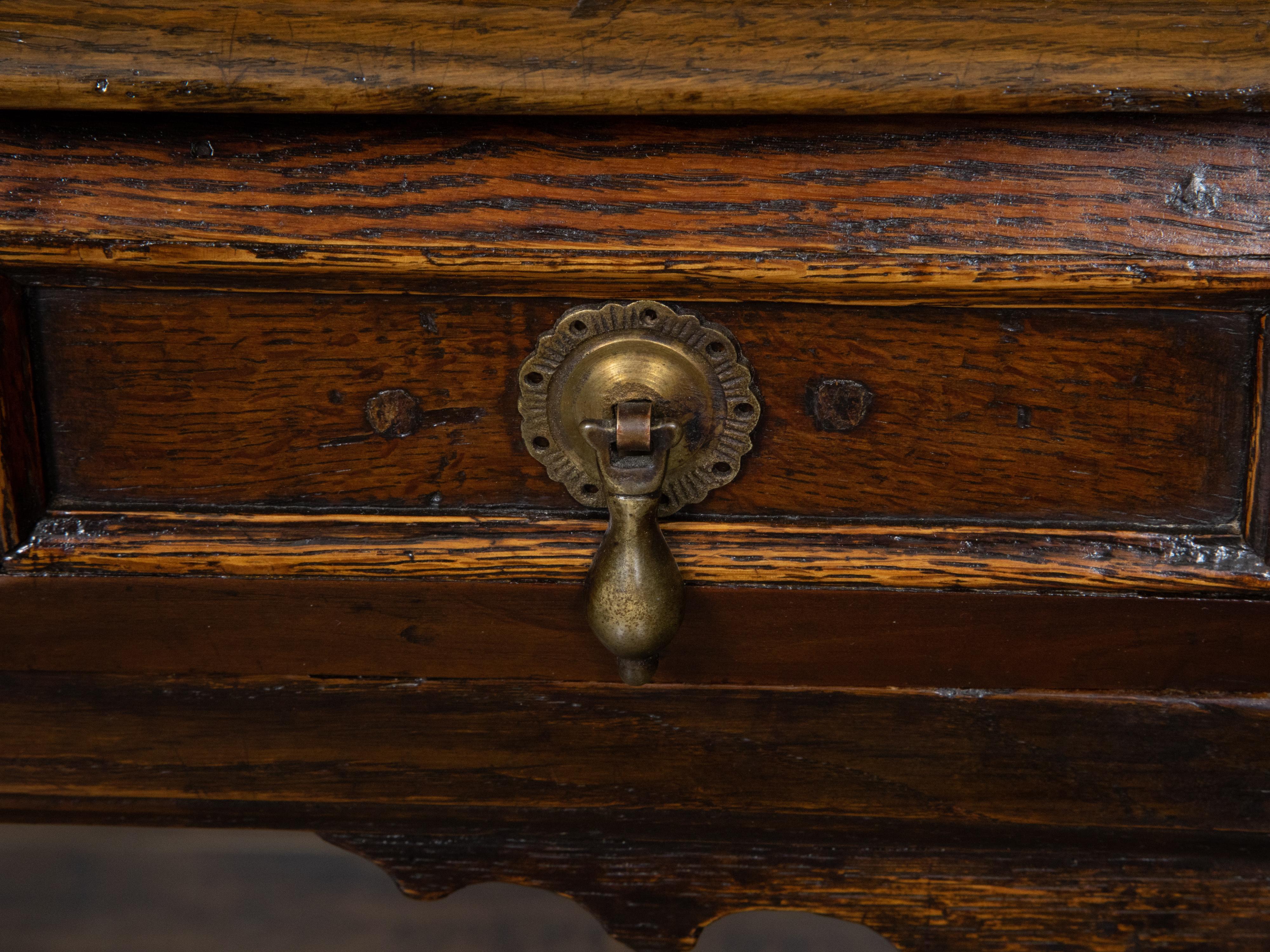 English Oak 19th Century Bobbin Legs Side Table with Geometric Font Drawer For Sale 9