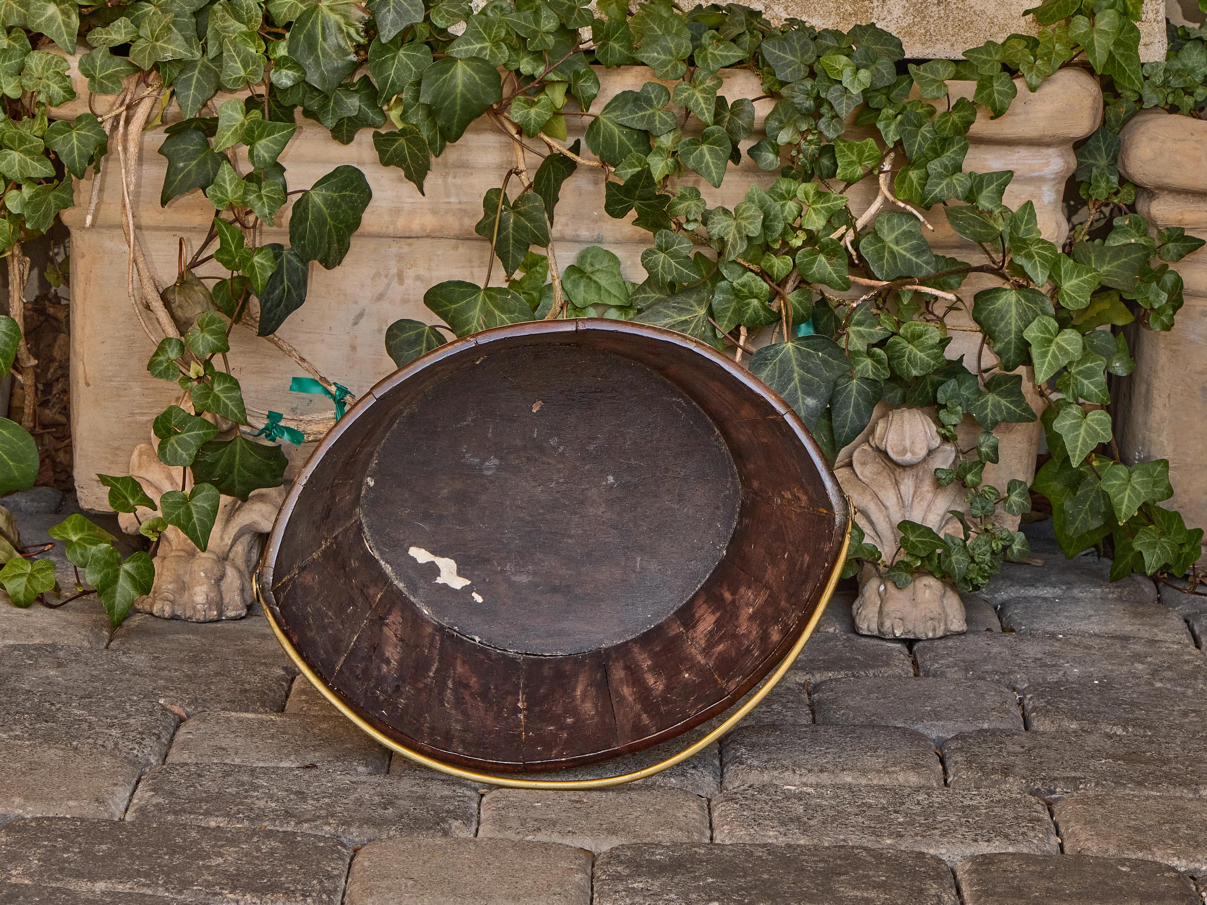English Oak and Brass Bucket with Curved Rim, 19th Century For Sale 3