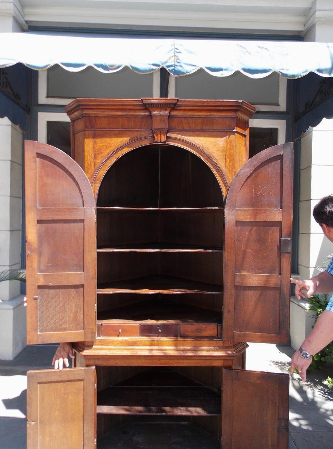 Brass English Oak Arched and Paneled Blind Door H-Hinged Corner Cabinet, Circa 1770 For Sale
