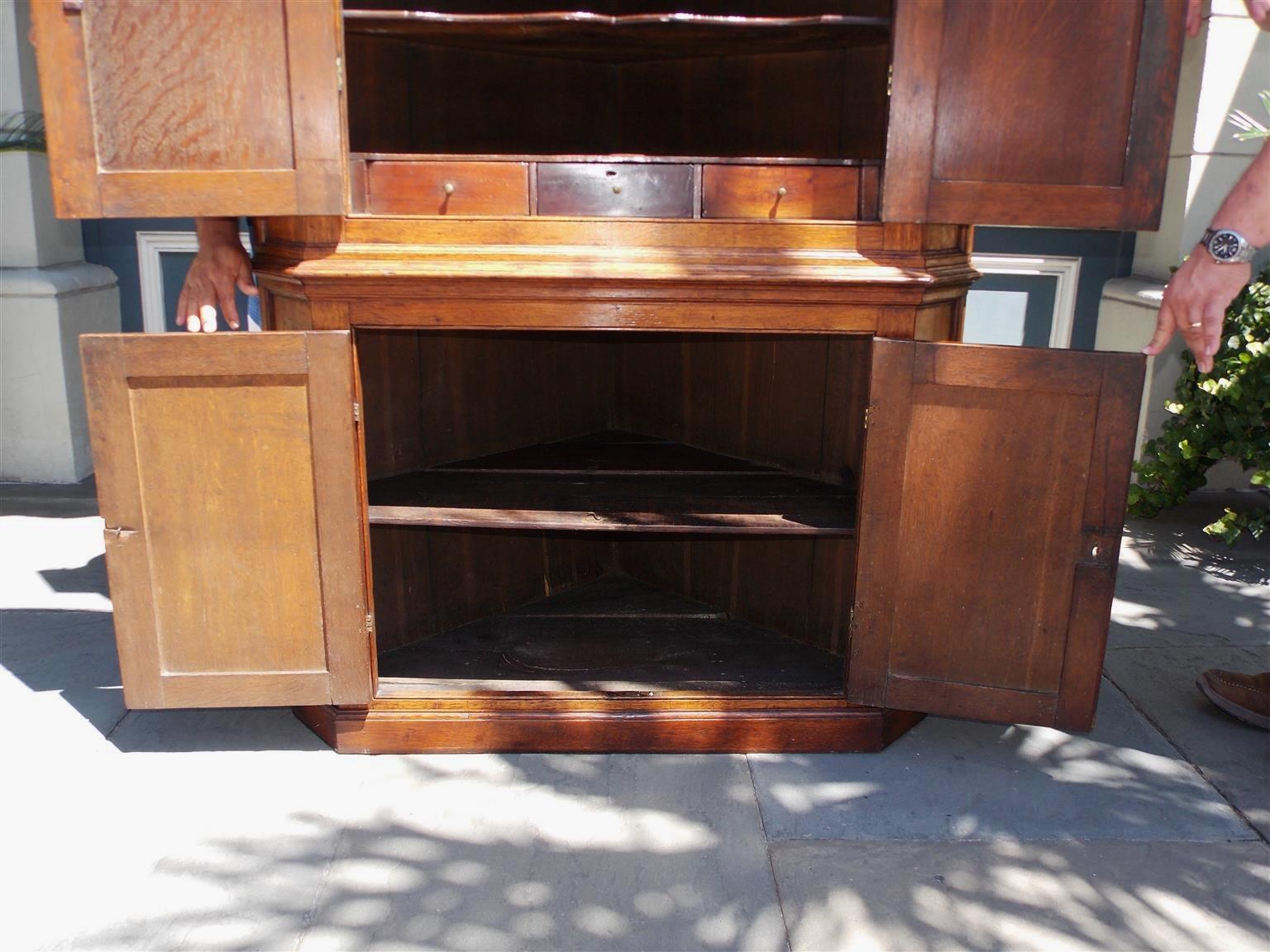 English Oak Arched and Paneled Blind Door H-Hinged Corner Cabinet, Circa 1770 For Sale 1