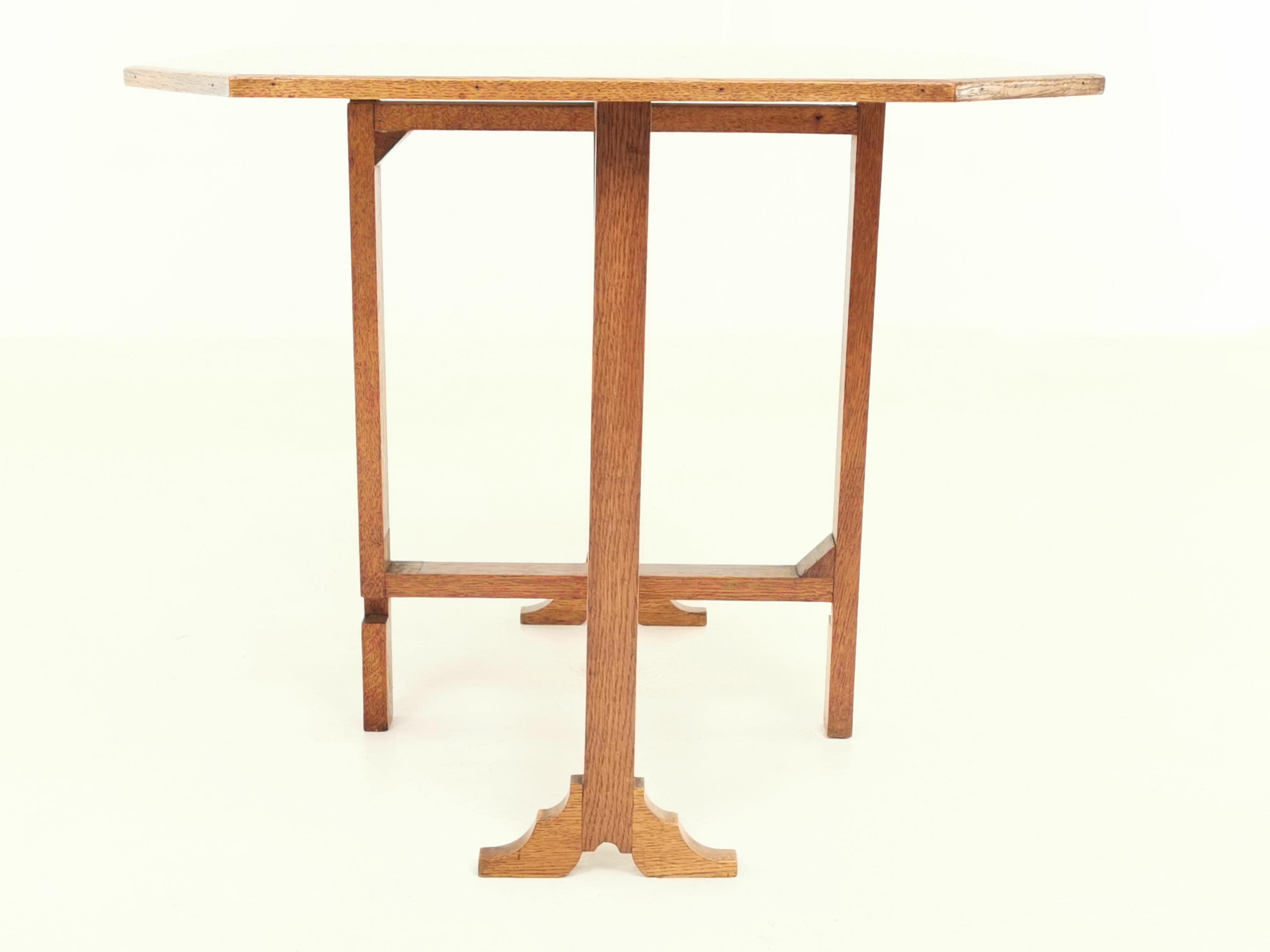 20th Century English Oak Art Deco Geometric Side Occasional Coffee Table