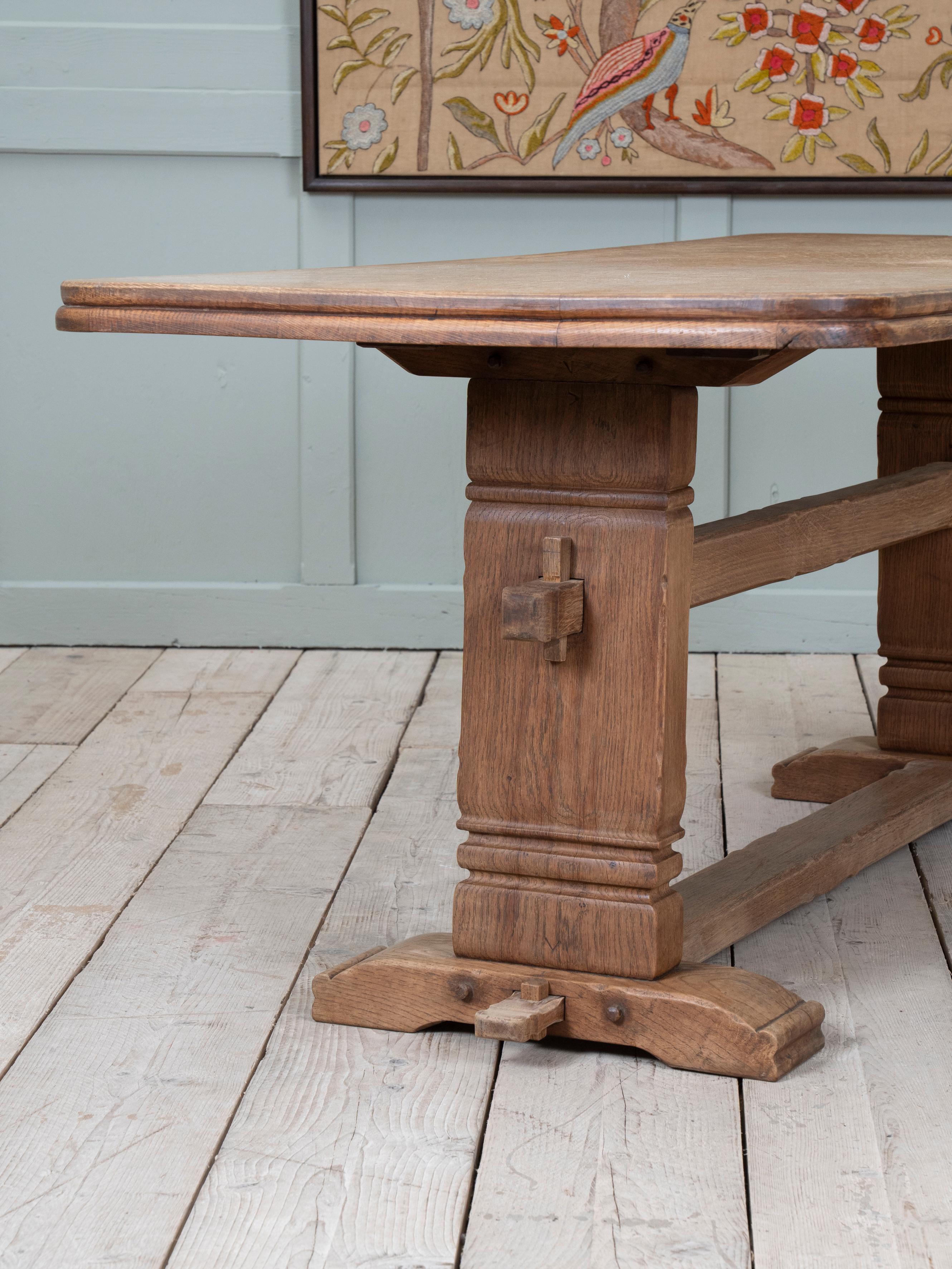 English Oak Arts & Crafts Refectory Table In Good Condition In Conwy, GB