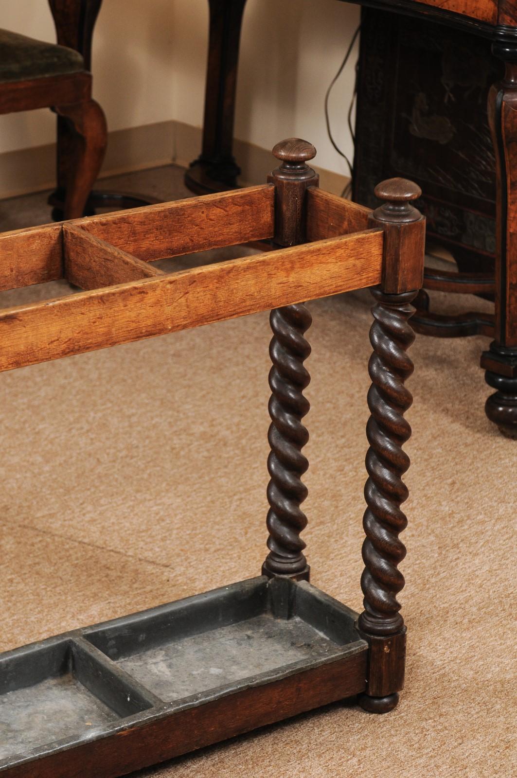 English Oak Barley Twist Umbrella Stand, Late 19th Century In Good Condition In Atlanta, GA