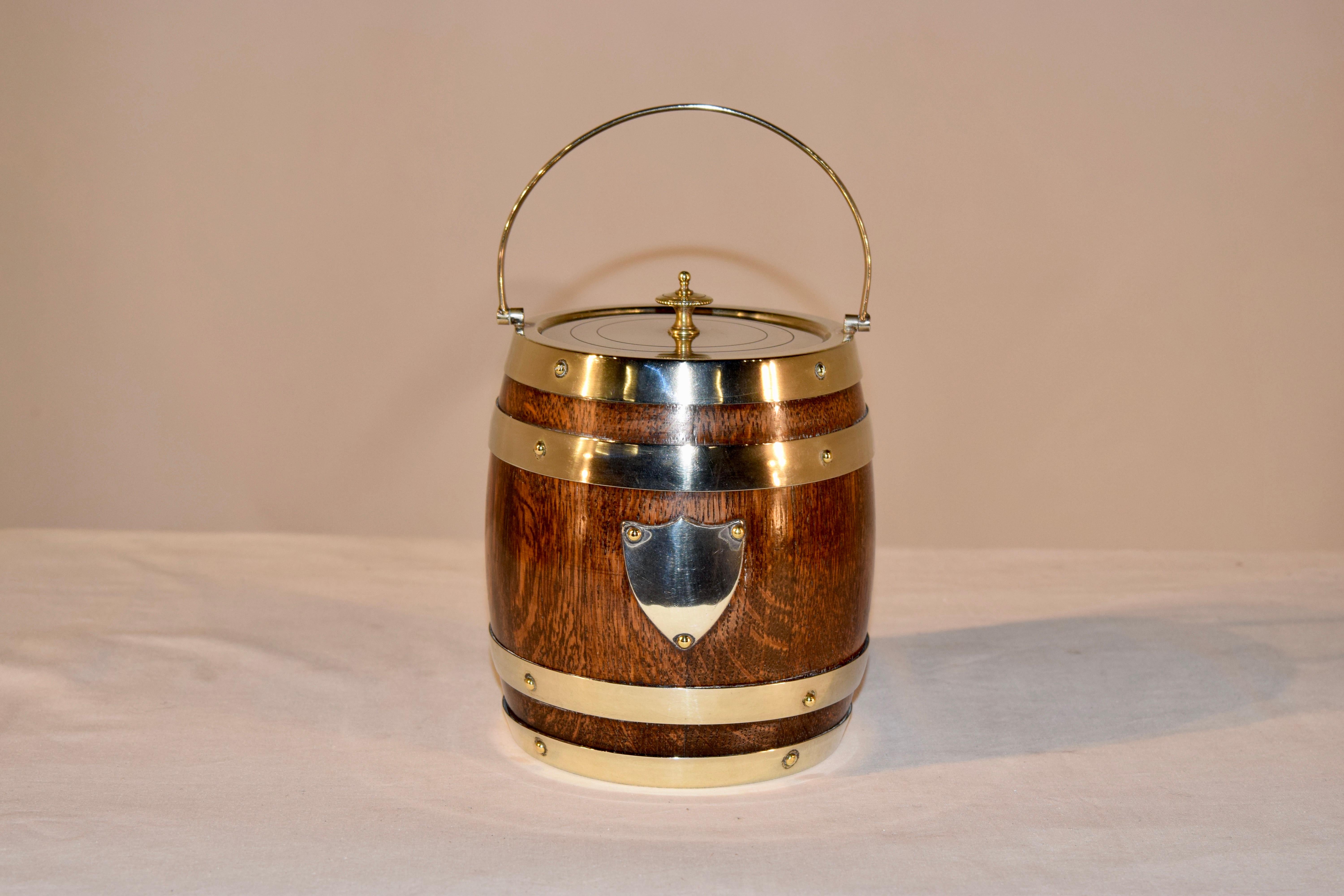 English Oak Biscuit Barrel, circa 1900 In Good Condition In High Point, NC