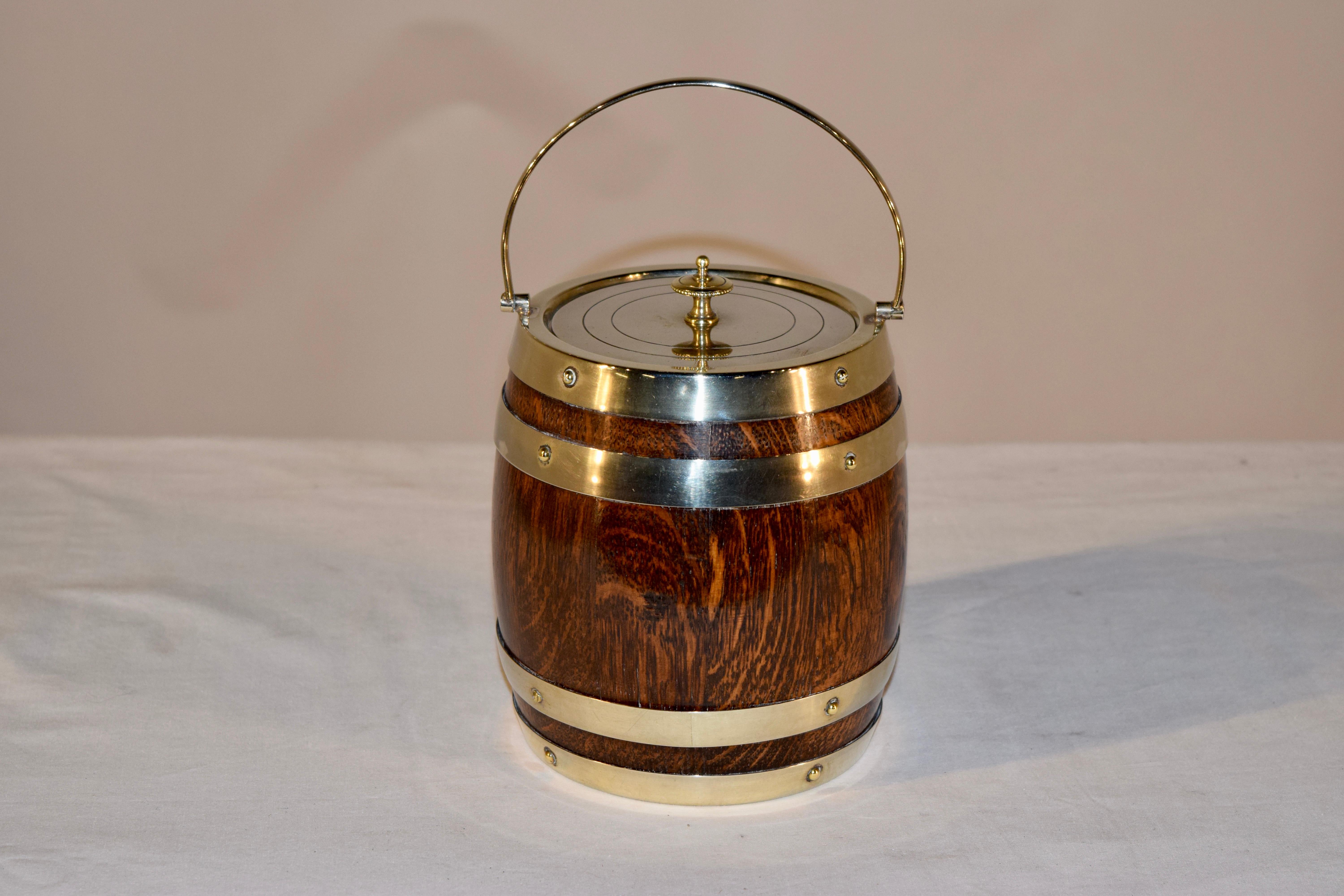 Early 20th Century English Oak Biscuit Barrel, circa 1900