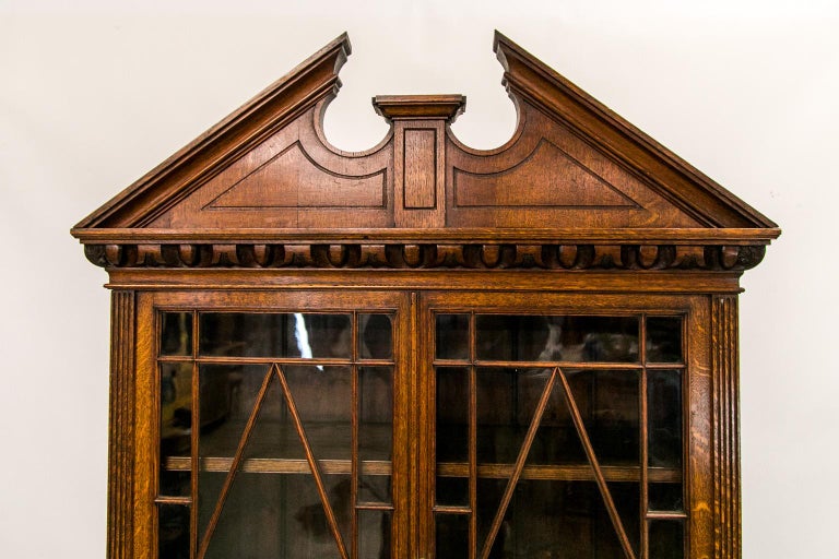 English Oak Bookcase/Display Cabinet 5