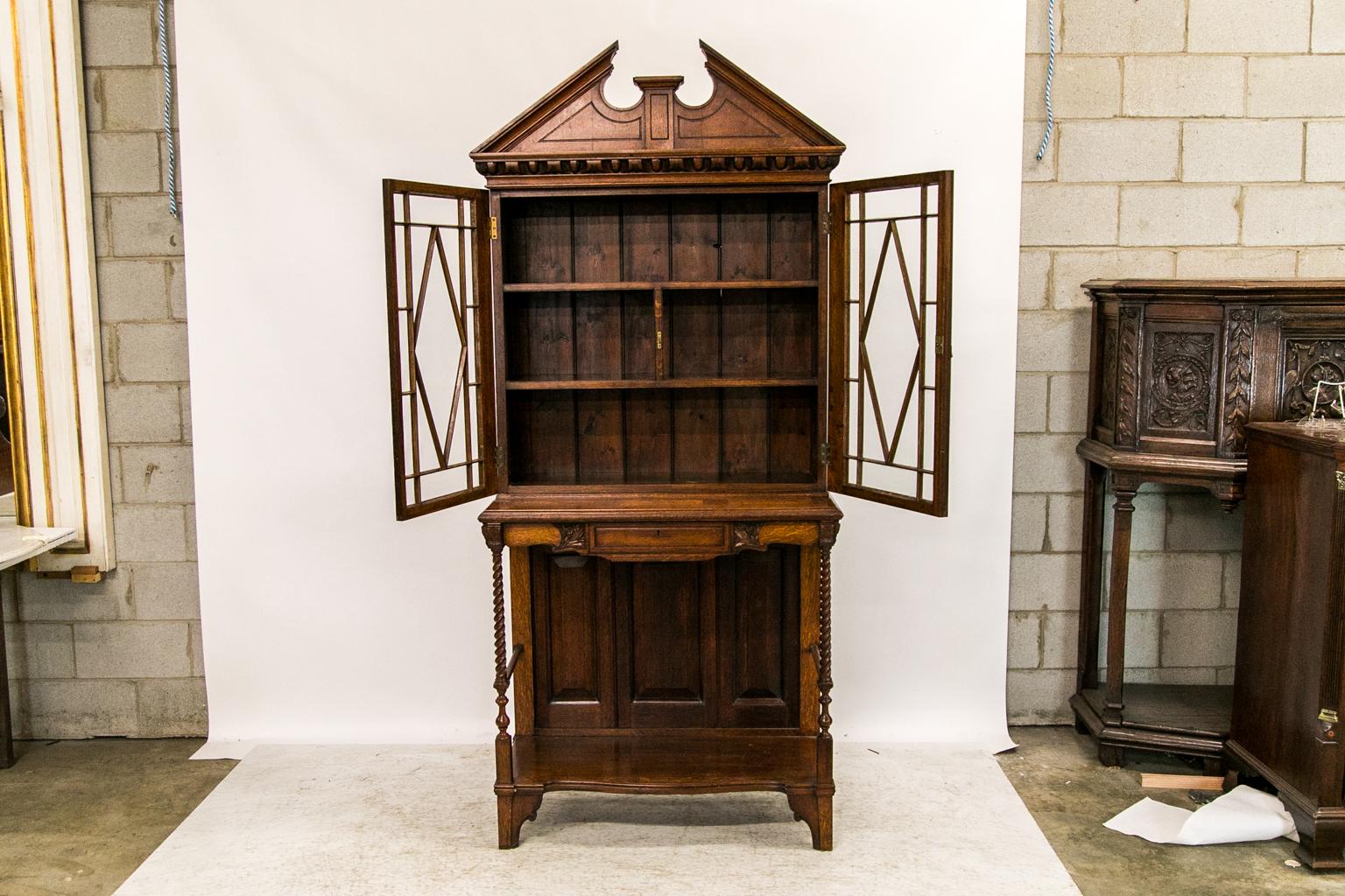 English Oak Bookcase/Display Cabinet 3
