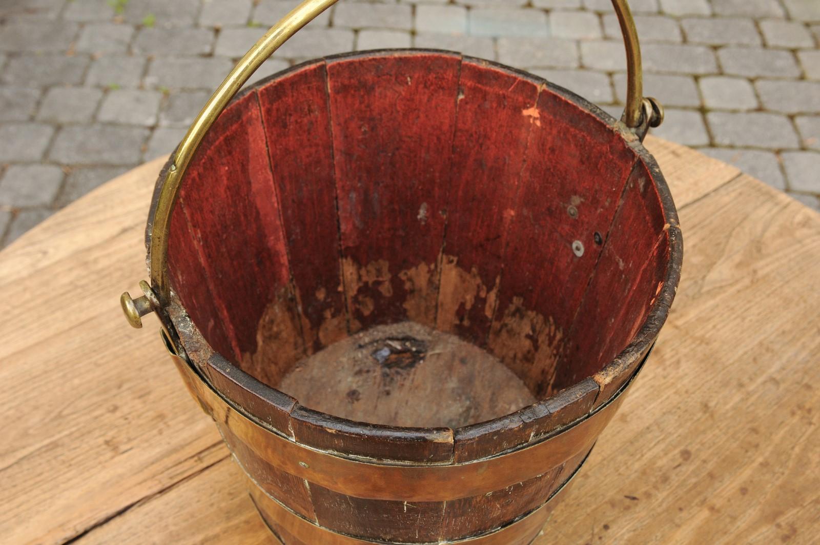 English Oak Bucket with Brass Handle and Horizontal Braces, circa 1880 For Sale 1