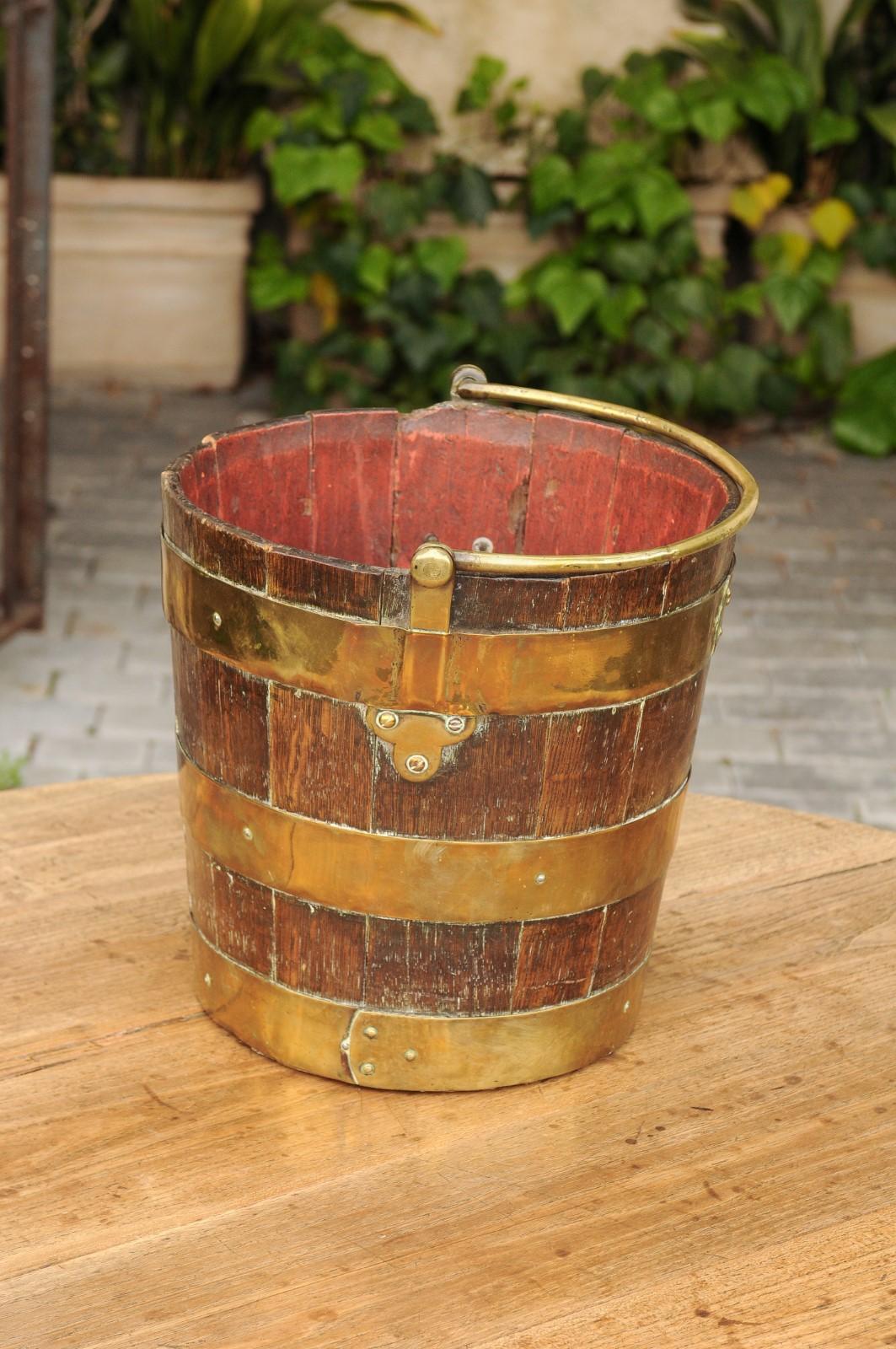 English Oak Bucket with Brass Handle and Horizontal Braces, circa 1880 For Sale 4