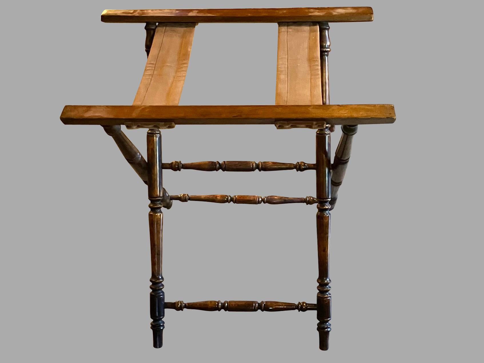 English Oak Butler's Table with Collapsible Sides on Folding Mahogany Stand For Sale 2