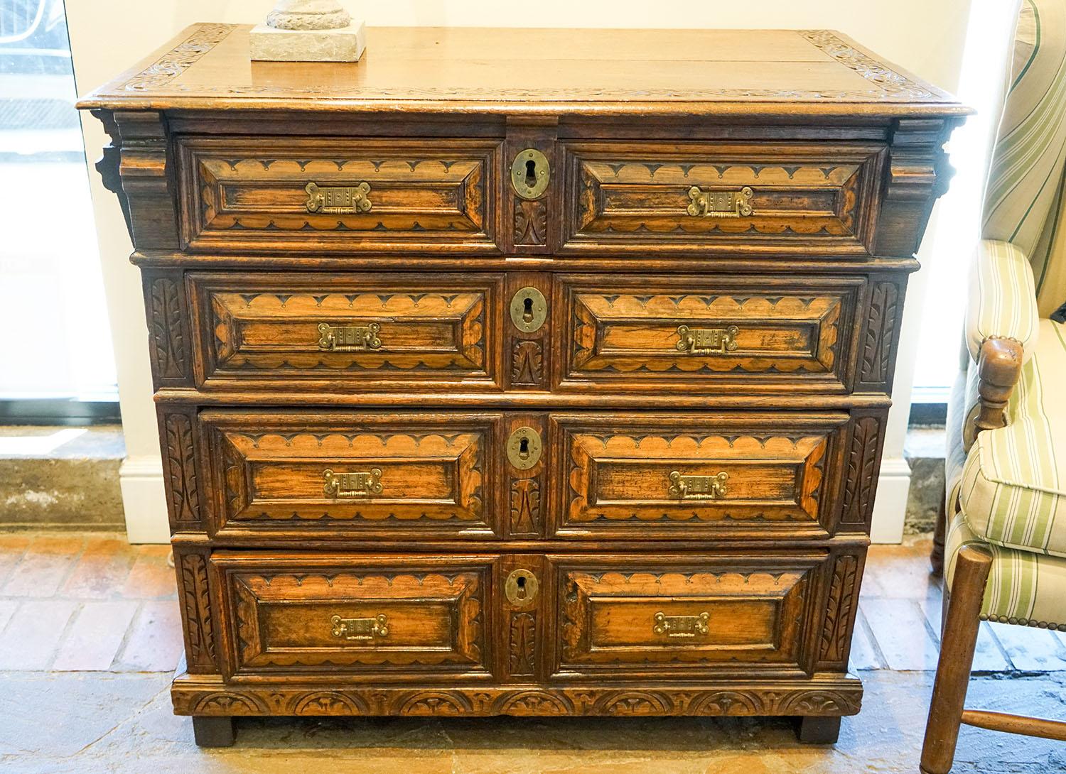 English Oak Carved Chest of Drawers In Good Condition For Sale In Dallas, TX