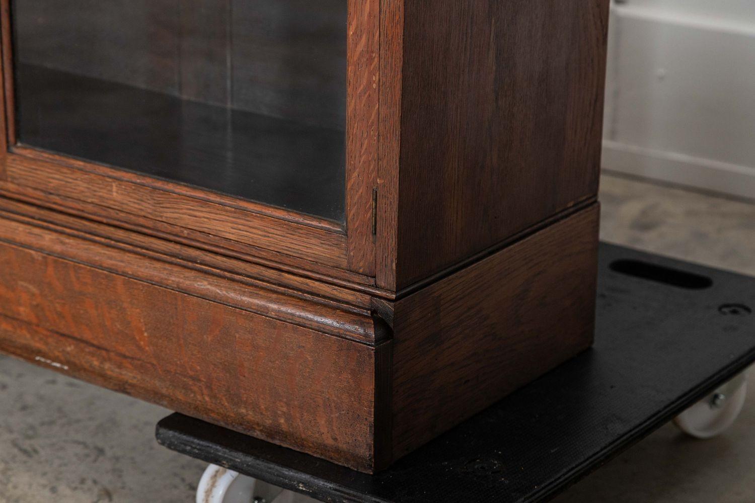Libreria modulare smaltata in Oak Oak intagliato inglese in vendita 5