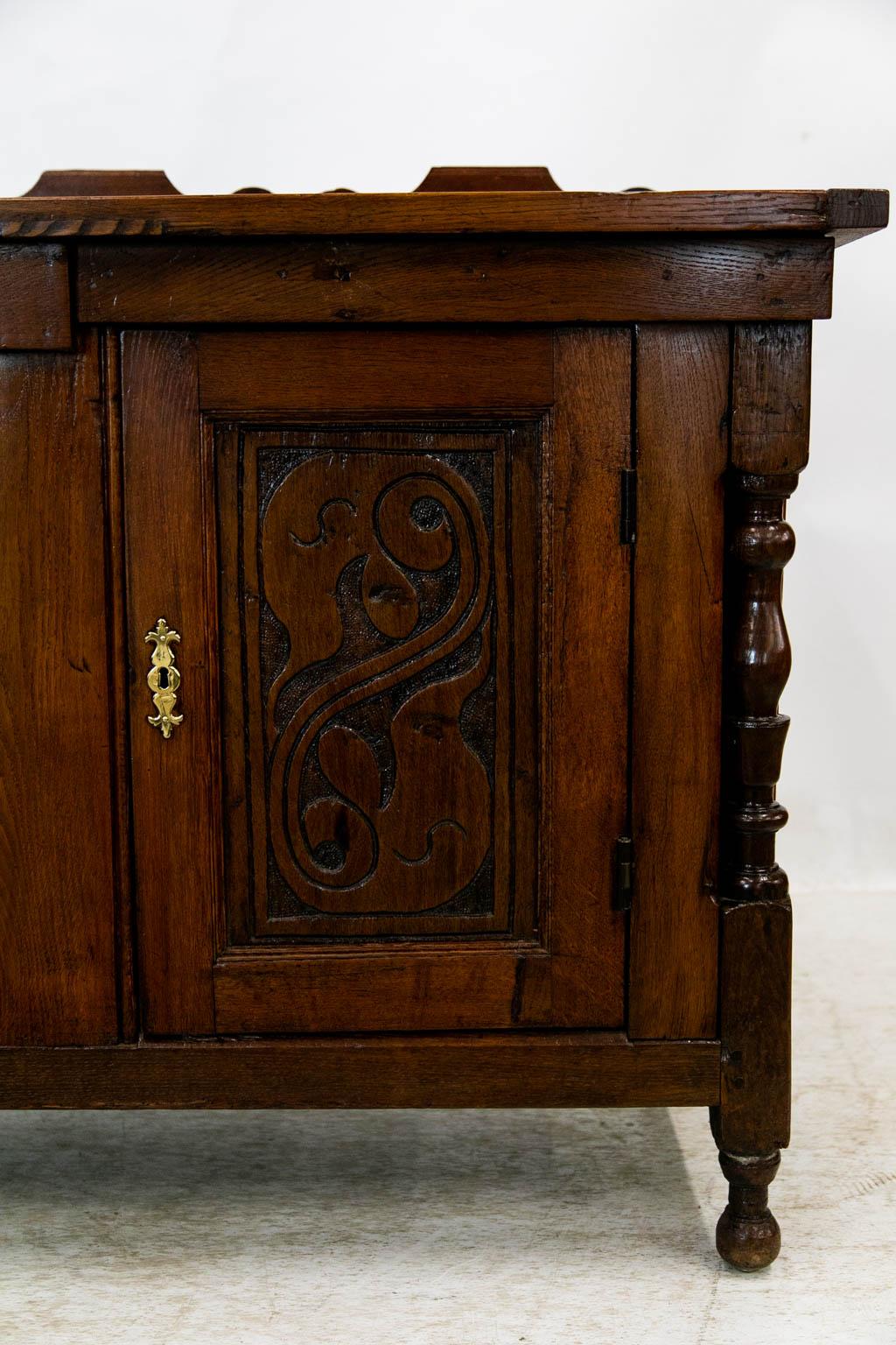 English Oak Carved Serving Cabinet In Good Condition For Sale In Wilson, NC