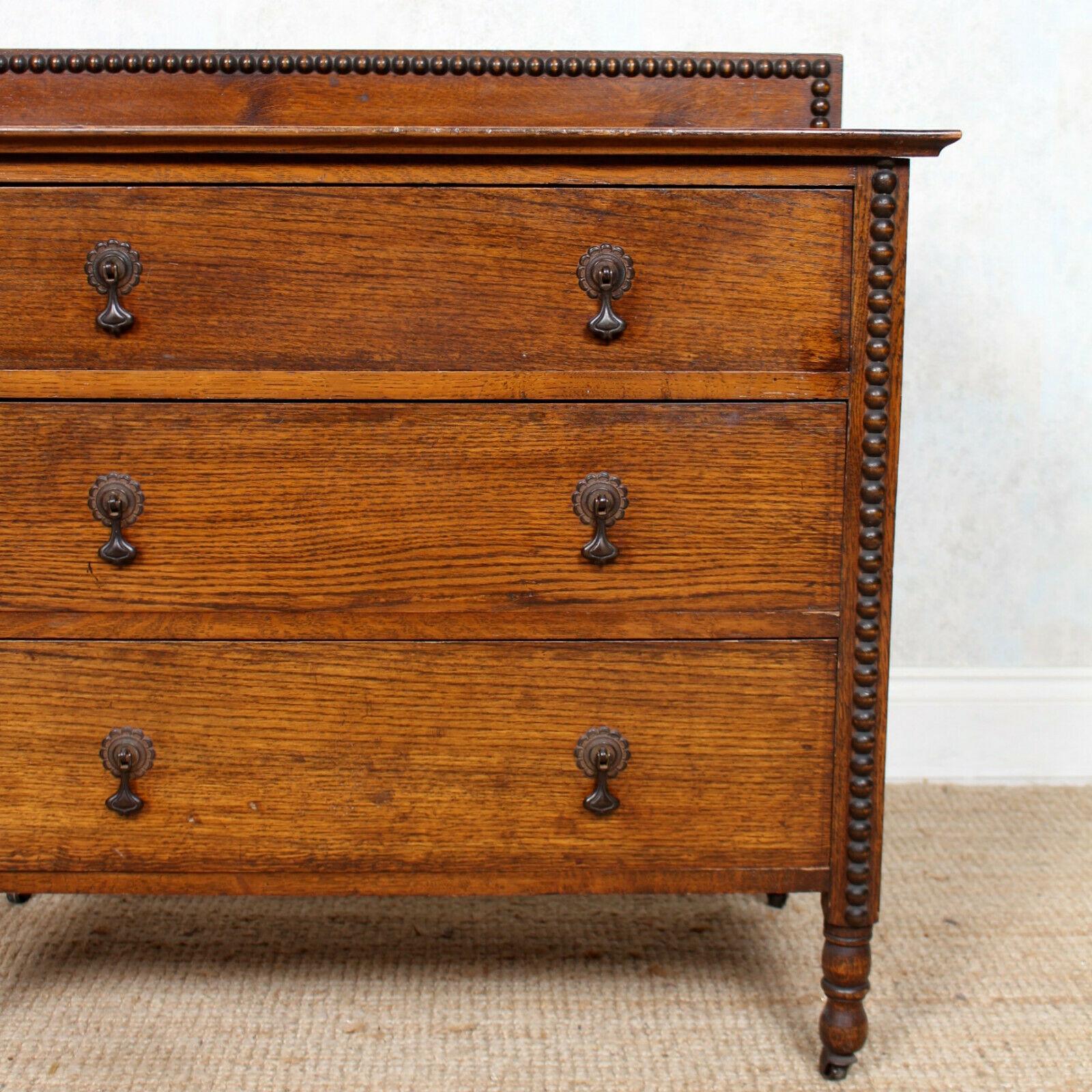 20th Century English Oak Chest of Drawers Arts & Crafts