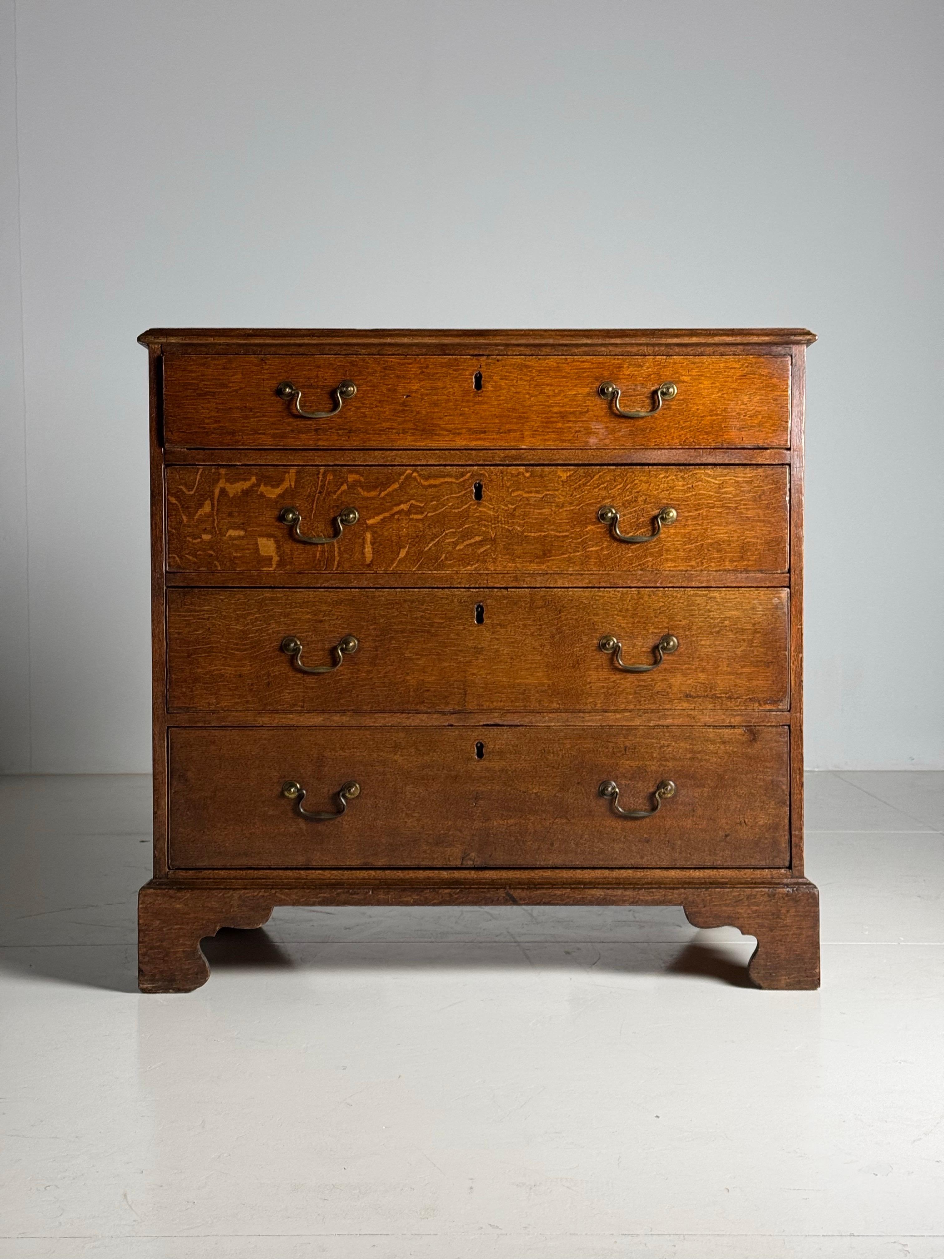 Cassettiera inglese in Oak del 1780 ca. in vendita 5