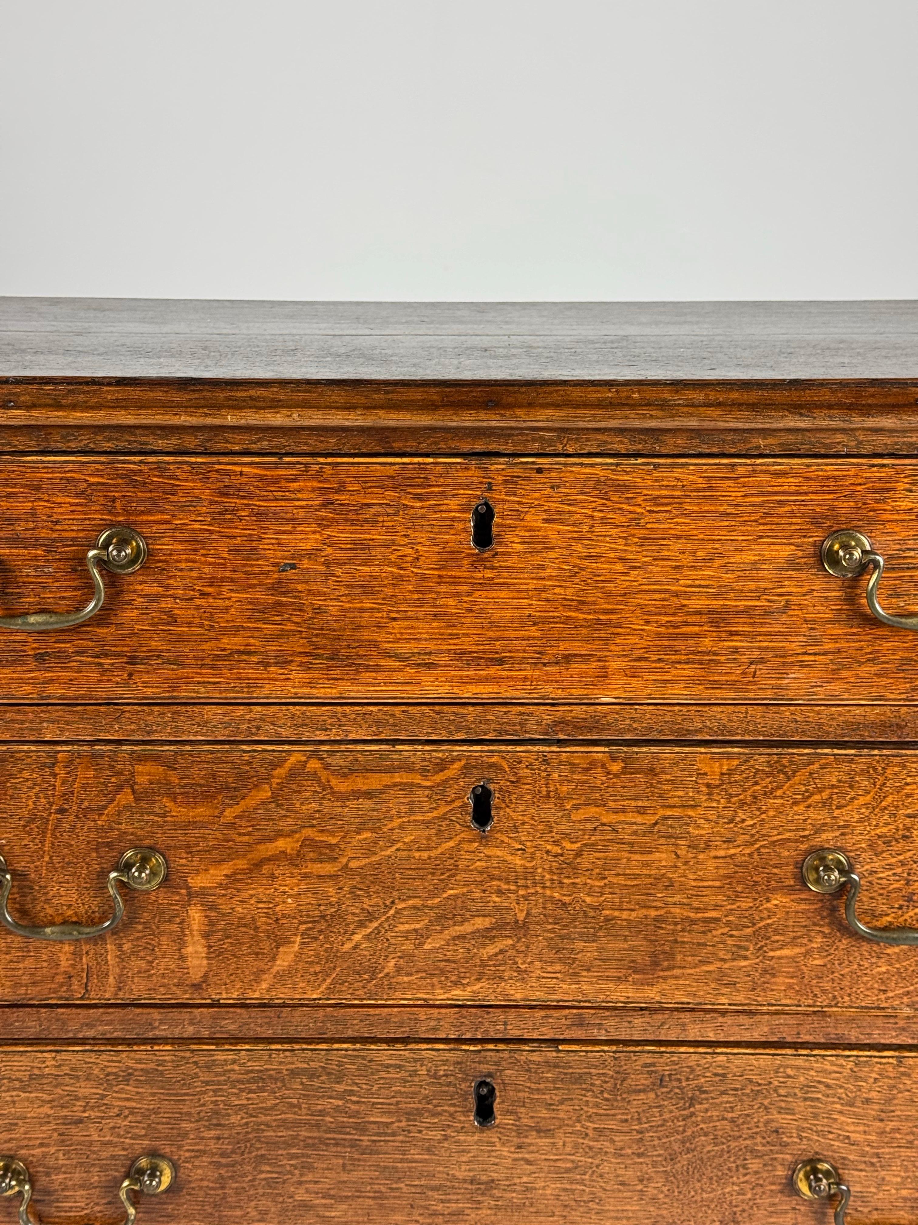 Cassettiera inglese in Oak del 1780 ca. in vendita 6