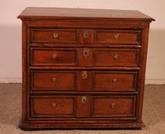 English Oak Chest Of Drawers, Early 18th Century