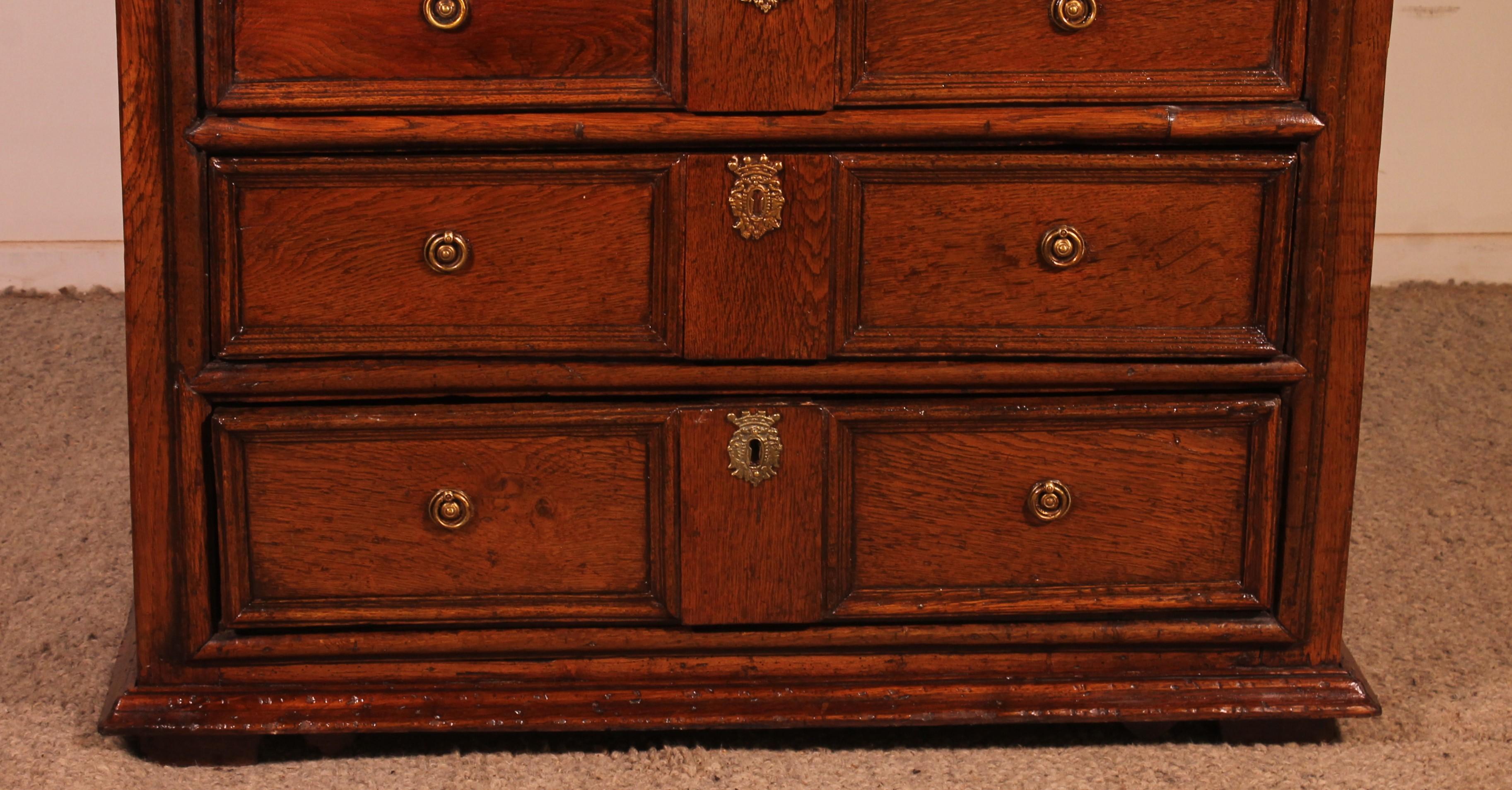 George II English Oak Chest Of Drawers, Early 18th Century For Sale