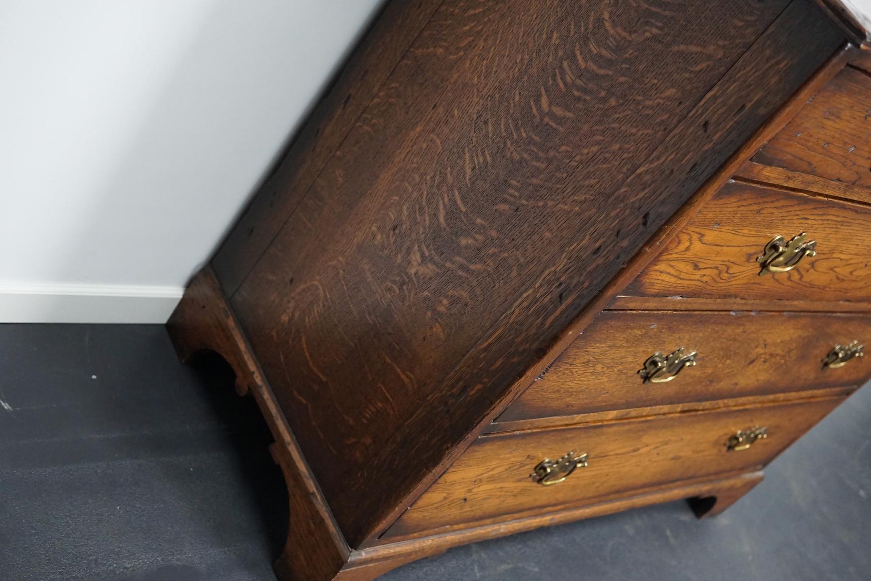 English Oak Chest of Drawers, Early 20th Century 3
