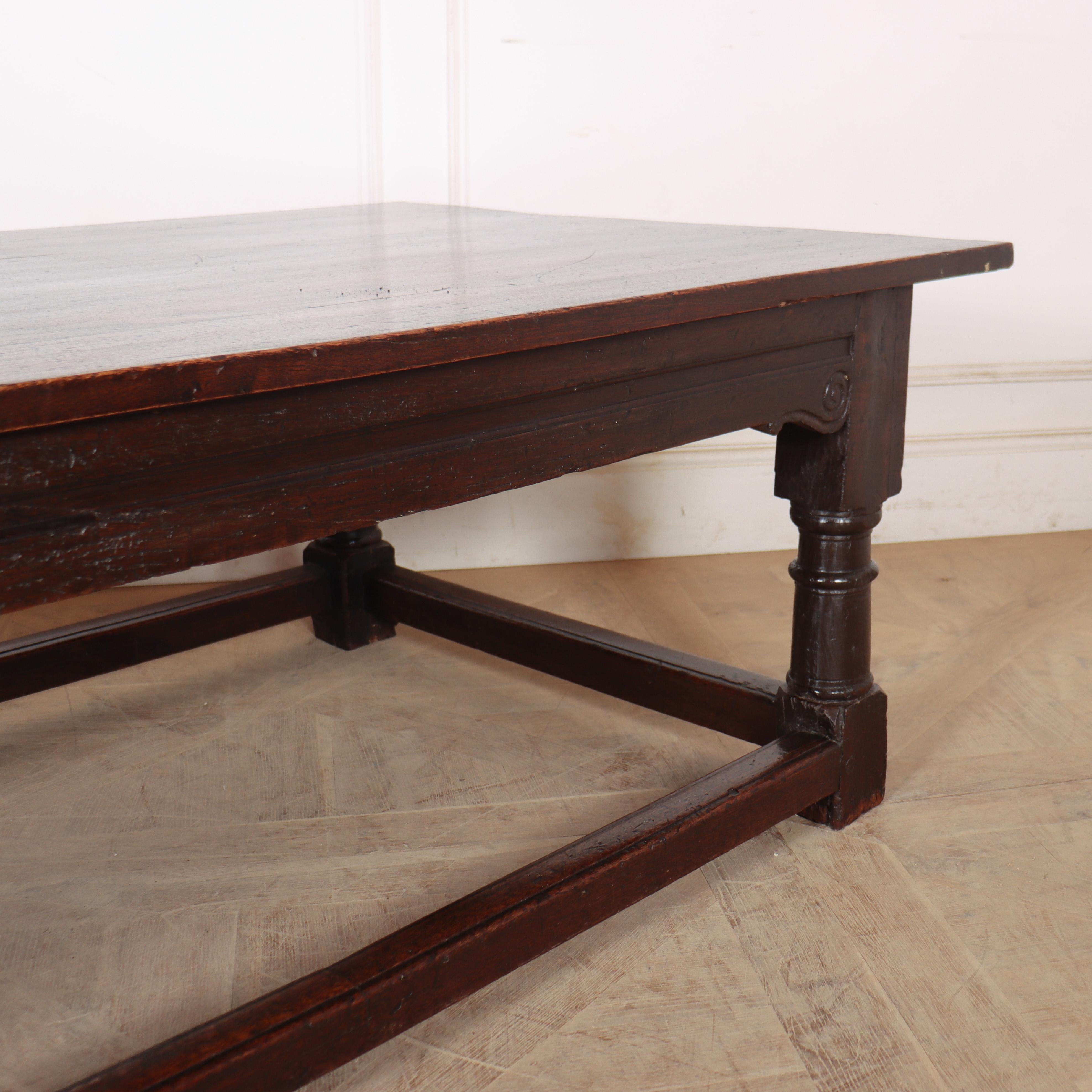 English Oak Coffee Table In Good Condition For Sale In Leamington Spa, Warwickshire