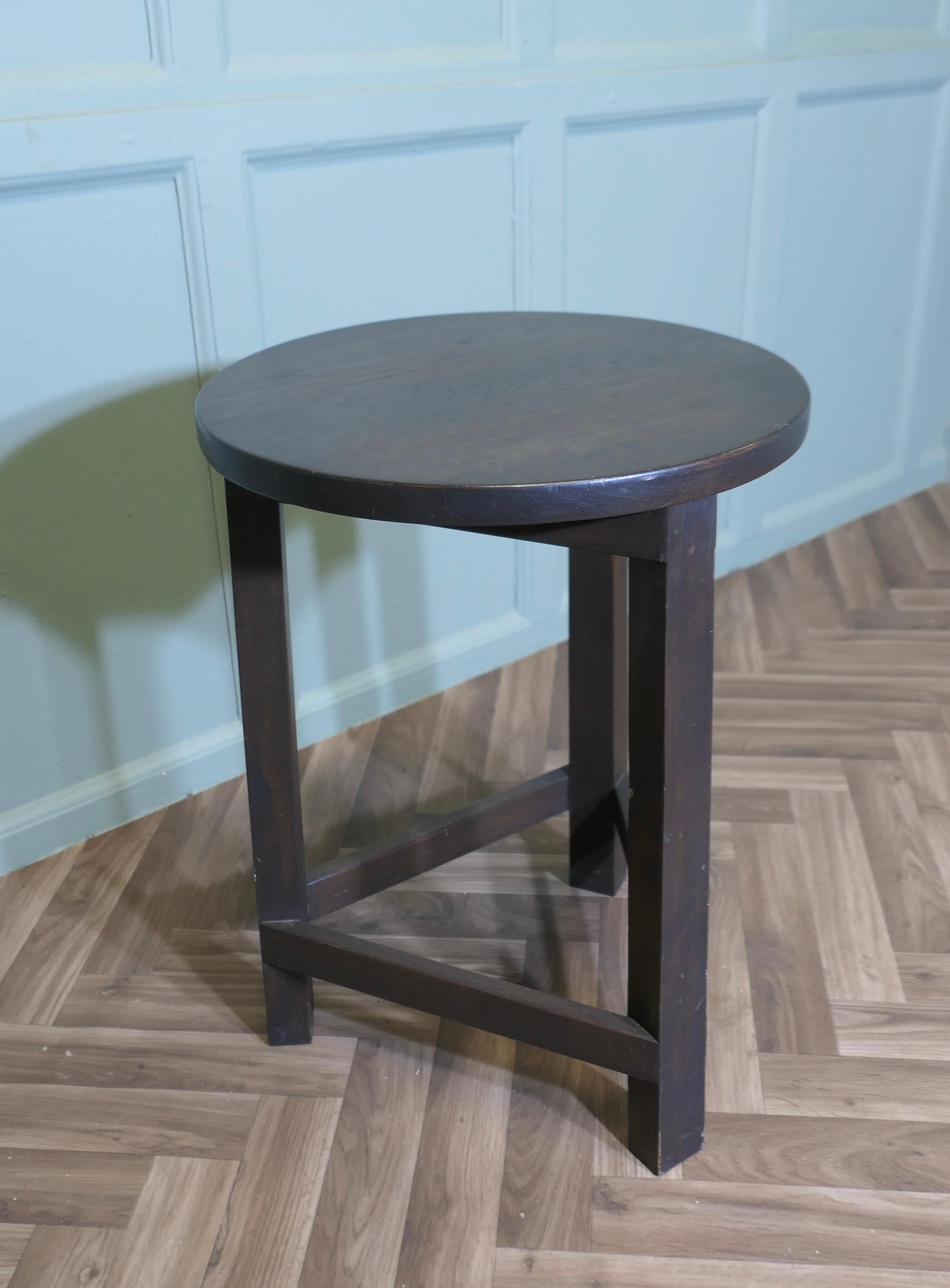 English Oak Cricket Table De campo en venta
