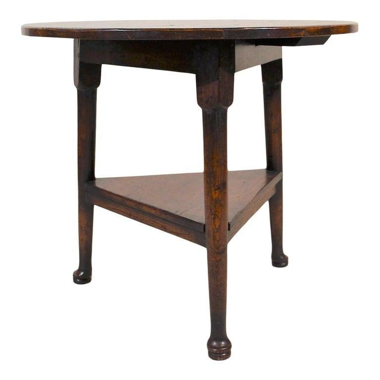 English Oak Cricket Table In Good Condition In New Orleans, LA